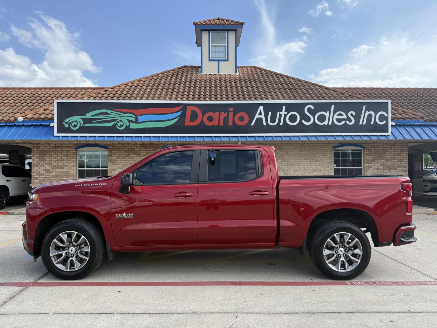 2021 Red Hot /Gideon/Very Dark Atmosphere, cloth Gideon/Very Dar Chevrolet Silverado 1500 74658 (1GCPWDEKXMZ) with an 2.7L L4 DOHC 16V TURBO engine, 6-Speed Automatic transmission, located at 2401 E Main St., Grand Prairie, TX, 75050, (972) 262-4440, 32.748981, -96.969643 - Photo#26