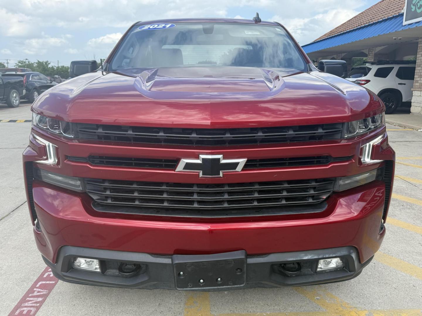 2021 Red Hot /Gideon/Very Dark Atmosphere, cloth Gideon/Very Dar Chevrolet Silverado 1500 74658 (1GCPWDEKXMZ) with an 2.7L L4 DOHC 16V TURBO engine, 6-Speed Automatic transmission, located at 2401 E Main St., Grand Prairie, TX, 75050, (972) 262-4440, 32.748981, -96.969643 - Photo#32