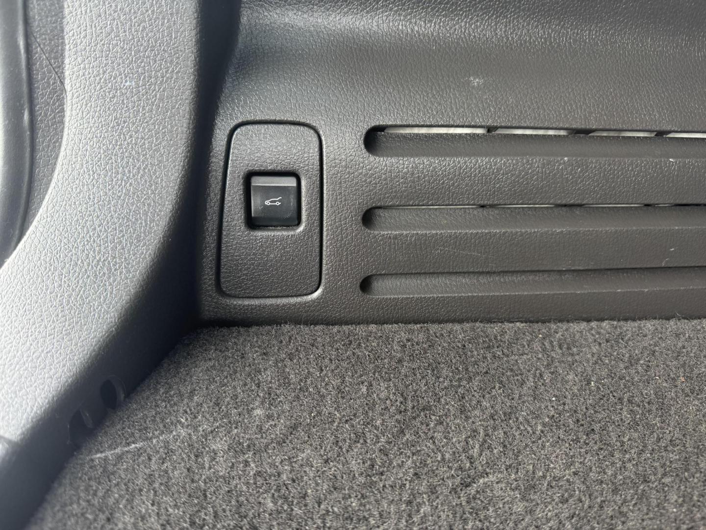 2014 Sunset Metallic /Charcoal Blk/Silver Smoke Ford Edge 47563 (2FMDK3AK2EB) with an 3.7L V6 DOHC 24V engine, 6-Speed Automatic transmission, located at 2401 E Main St., Grand Prairie, TX, 75050, (972) 262-4440, 32.748981, -96.969643 - Photo#26