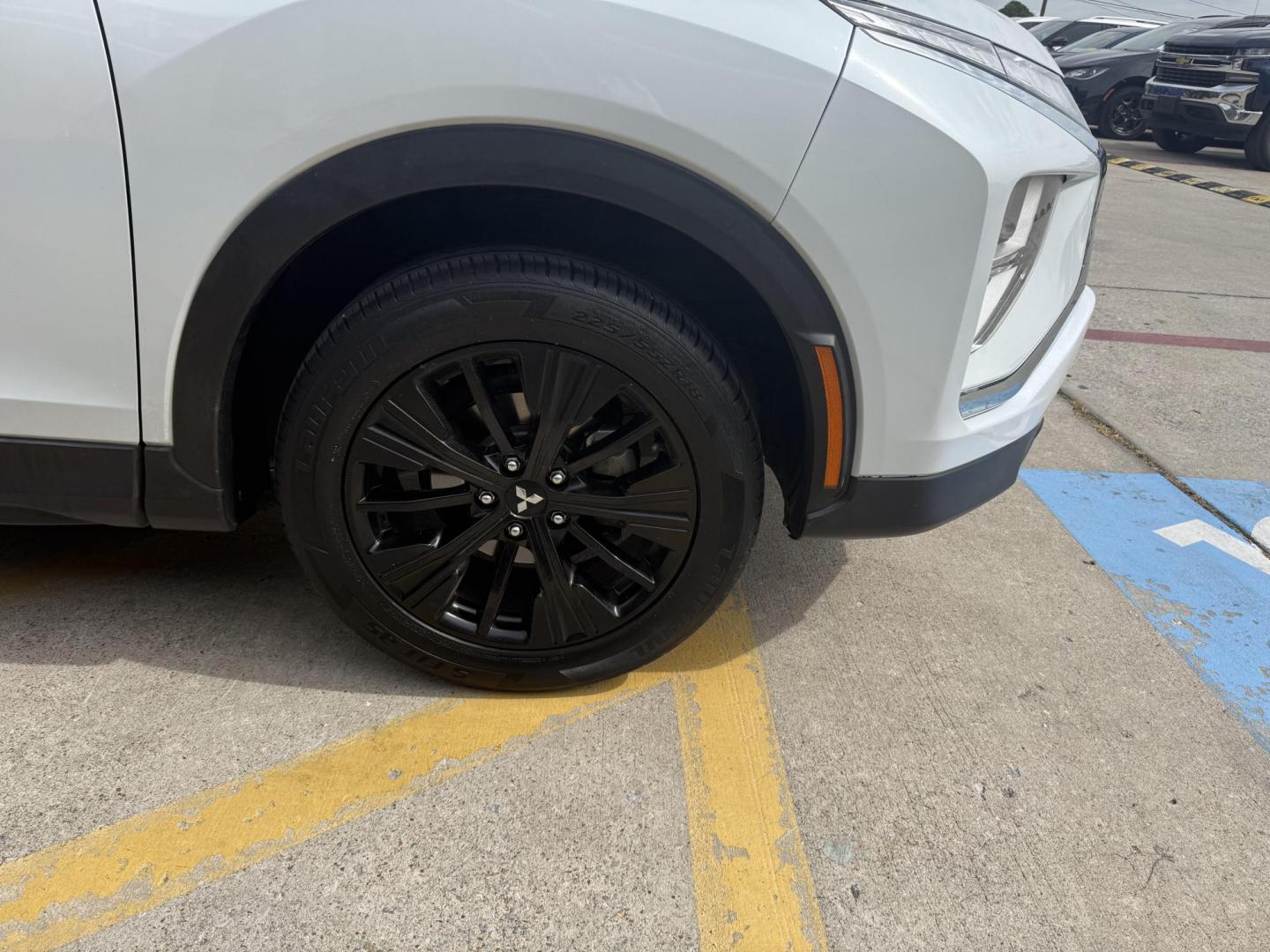 2022 White Diamond /Black Mitsubishi Eclipse Cross 76124 (JA4ATVAA2NZ) with an 1.5L L4 DOHC 16V engine, Continuously Variable Transmission transmission, located at 2401 E Main St., Grand Prairie, TX, 75050, (972) 262-4440, 32.748981, -96.969643 - Photo#8