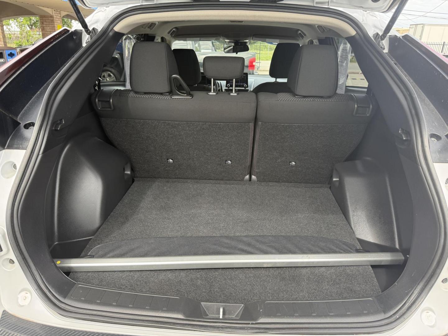 2022 White Diamond /Black Mitsubishi Eclipse Cross 76124 (JA4ATVAA2NZ) with an 1.5L L4 DOHC 16V engine, Continuously Variable Transmission transmission, located at 2401 E Main St., Grand Prairie, TX, 75050, (972) 262-4440, 32.748981, -96.969643 - Photo#10