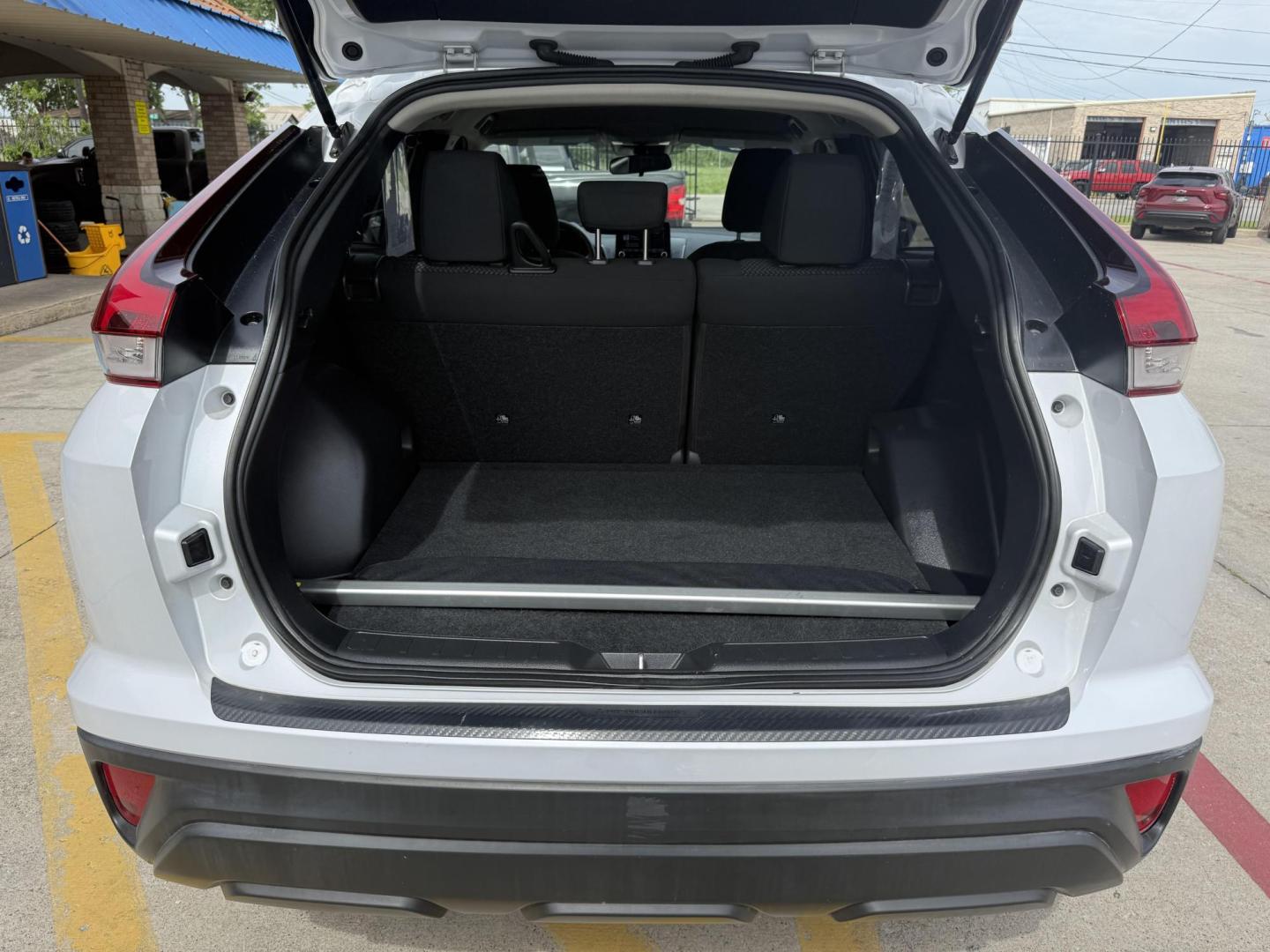 2022 White Diamond /Black Mitsubishi Eclipse Cross 76124 (JA4ATVAA2NZ) with an 1.5L L4 DOHC 16V engine, Continuously Variable Transmission transmission, located at 2401 E Main St., Grand Prairie, TX, 75050, (972) 262-4440, 32.748981, -96.969643 - Photo#11