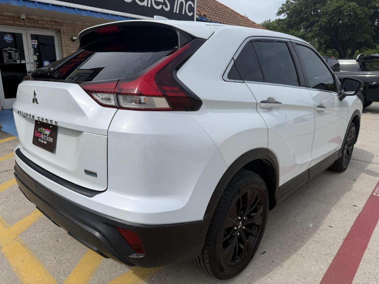 2022 White Diamond /Black Mitsubishi Eclipse Cross 76124 (JA4ATVAA2NZ) with an 1.5L L4 DOHC 16V engine, Continuously Variable Transmission transmission, located at 2401 E Main St., Grand Prairie, TX, 75050, (972) 262-4440, 32.748981, -96.969643 - Photo#13