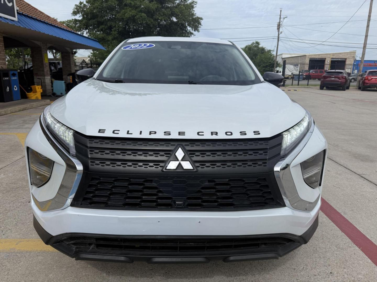 2022 White Diamond /Black Mitsubishi Eclipse Cross 76124 (JA4ATVAA2NZ) with an 1.5L L4 DOHC 16V engine, Continuously Variable Transmission transmission, located at 2401 E Main St., Grand Prairie, TX, 75050, (972) 262-4440, 32.748981, -96.969643 - Photo#22