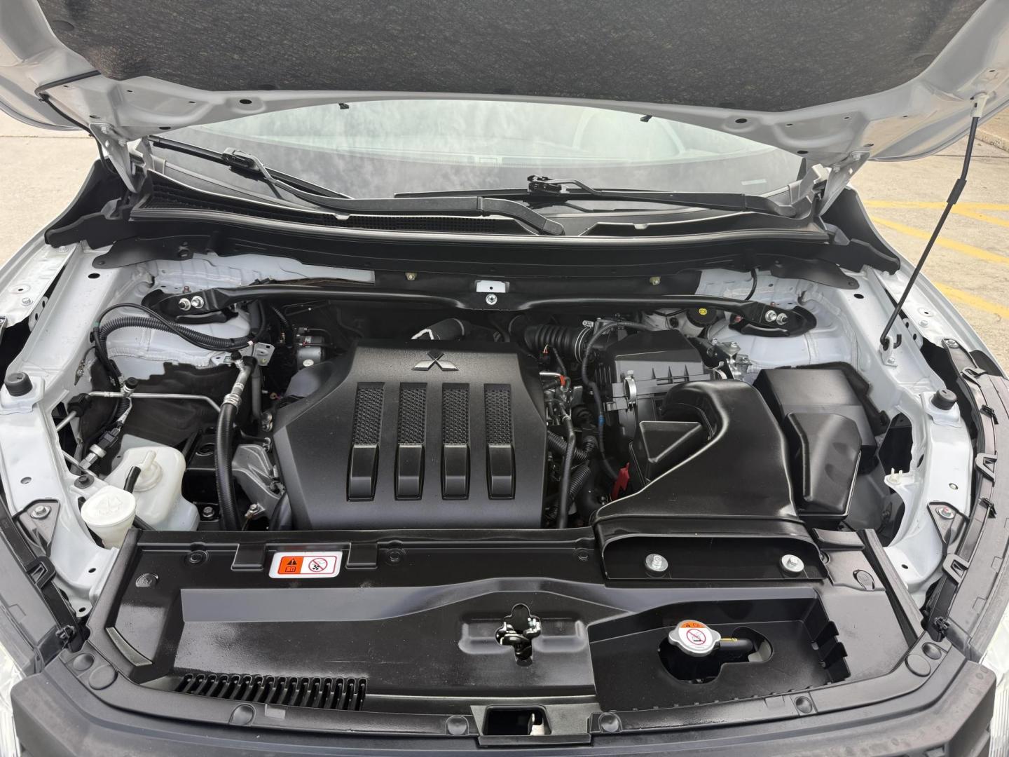 2022 White Diamond /Black Mitsubishi Eclipse Cross 76124 (JA4ATVAA2NZ) with an 1.5L L4 DOHC 16V engine, Continuously Variable Transmission transmission, located at 2401 E Main St., Grand Prairie, TX, 75050, (972) 262-4440, 32.748981, -96.969643 - Photo#25