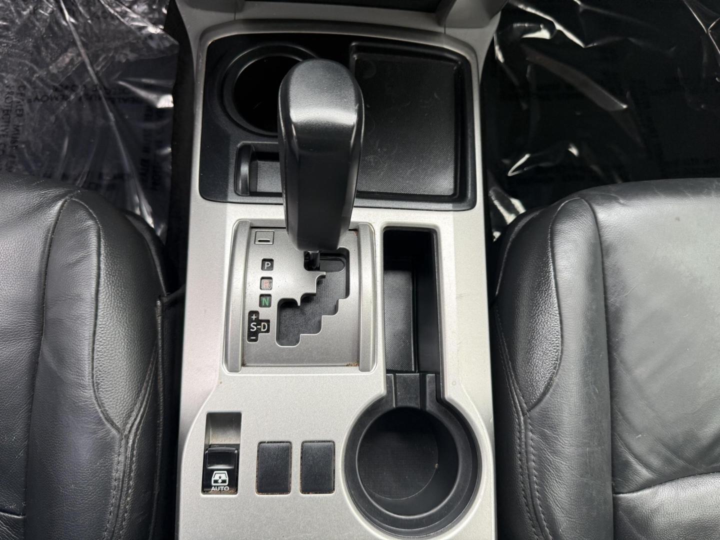 2013 Classic Silver Metallic /Black/Graphite Cloth Interior Black/Graphite Leath Toyota 4Runner 45977 (JTEZU5JR7D5) with an 4.0L V6 DOHC 24V engine, 5-Speed Automatic transmission, located at 2401 E Main St., Grand Prairie, TX, 75050, (972) 262-4440, 32.748981, -96.969643 - Photo#8