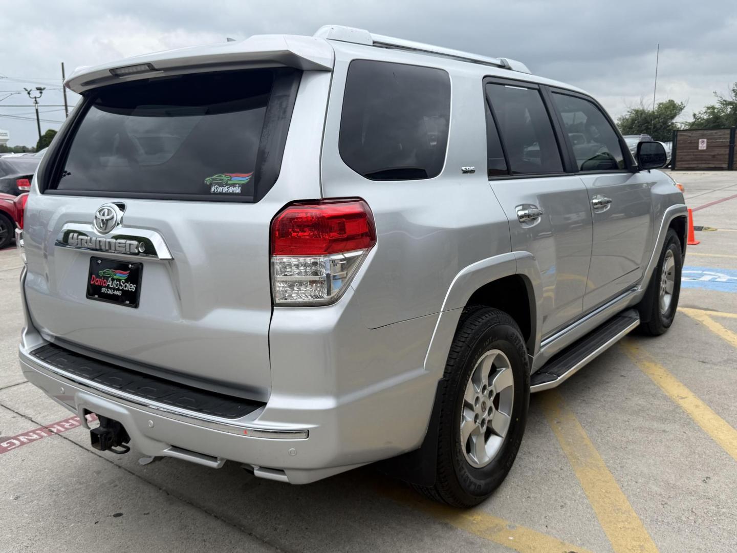 2013 Classic Silver Metallic /Black/Graphite Cloth Interior Black/Graphite Leath Toyota 4Runner 45977 (JTEZU5JR7D5) with an 4.0L V6 DOHC 24V engine, 5-Speed Automatic transmission, located at 2401 E Main St., Grand Prairie, TX, 75050, (972) 262-4440, 32.748981, -96.969643 - Photo#12
