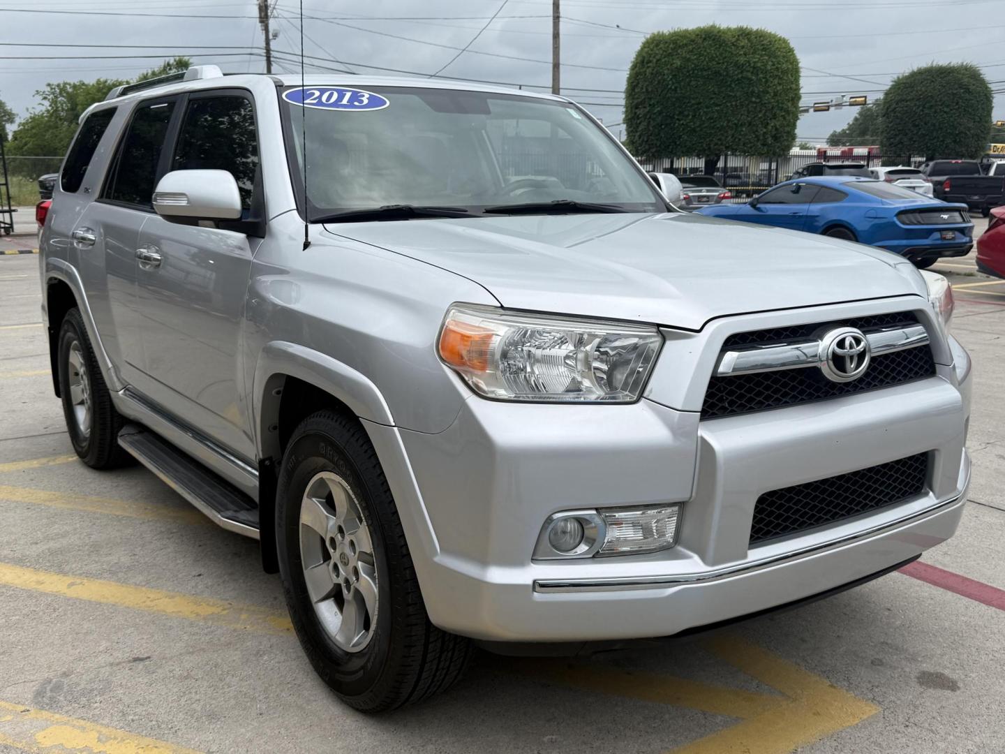 2013 Classic Silver Metallic /Black/Graphite Cloth Interior Black/Graphite Leath Toyota 4Runner 45977 (JTEZU5JR7D5) with an 4.0L V6 DOHC 24V engine, 5-Speed Automatic transmission, located at 2401 E Main St., Grand Prairie, TX, 75050, (972) 262-4440, 32.748981, -96.969643 - Photo#22