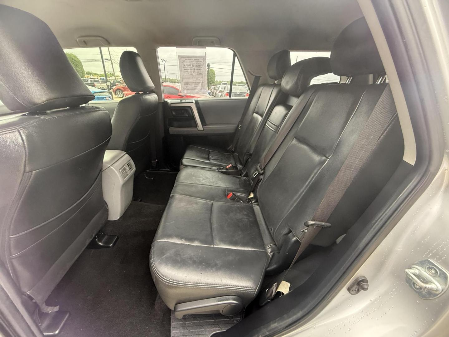 2013 Classic Silver Metallic /Black/Graphite Cloth Interior Black/Graphite Leath Toyota 4Runner 45977 (JTEZU5JR7D5) with an 4.0L V6 DOHC 24V engine, 5-Speed Automatic transmission, located at 2401 E Main St., Grand Prairie, TX, 75050, (972) 262-4440, 32.748981, -96.969643 - Photo#26