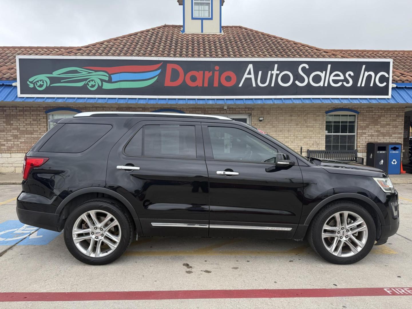 2016 Absolute Black /Ebony Black, premium leather Medium Light Camel, p Ford Explorer 51917 (1FM5K7F87GG) with an 3.5L V6 DOHC 24V engine, 6-Speed Automatic transmission, located at 2401 E Main St., Grand Prairie, TX, 75050, (972) 262-4440, 32.748981, -96.969643 - Photo#3