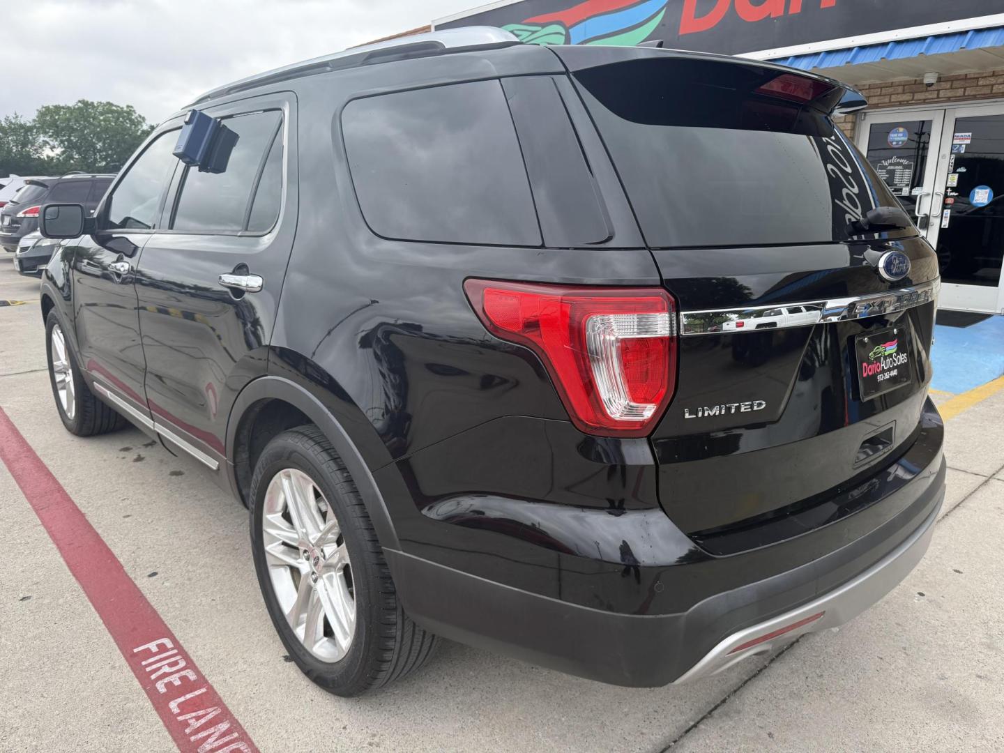 2016 Absolute Black /Ebony Black, premium leather Medium Light Camel, p Ford Explorer 51917 (1FM5K7F87GG) with an 3.5L V6 DOHC 24V engine, 6-Speed Automatic transmission, located at 2401 E Main St., Grand Prairie, TX, 75050, (972) 262-4440, 32.748981, -96.969643 - Photo#30