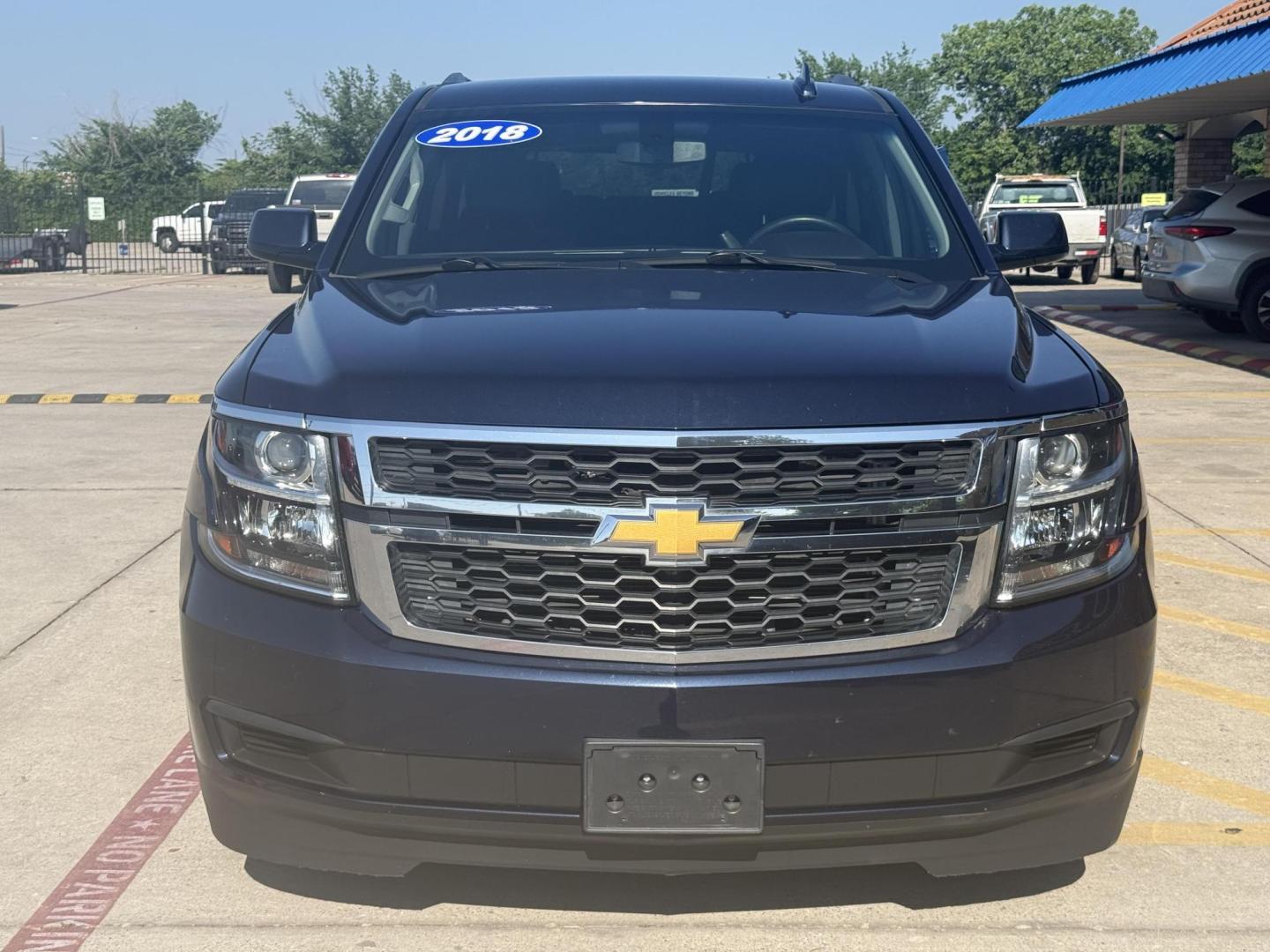 2018 Blue Velvet Metallic /Cocoa/Dune, cloth Jet Black, cloth Chevrolet Tahoe 60175 (1GNSCAKC5JR) with an 5.3L V8 OHV 16V engine, 6-Speed Automatic transmission, located at 2401 E Main St., Grand Prairie, TX, 75050, (972) 262-4440, 32.748981, -96.969643 - Photo#9