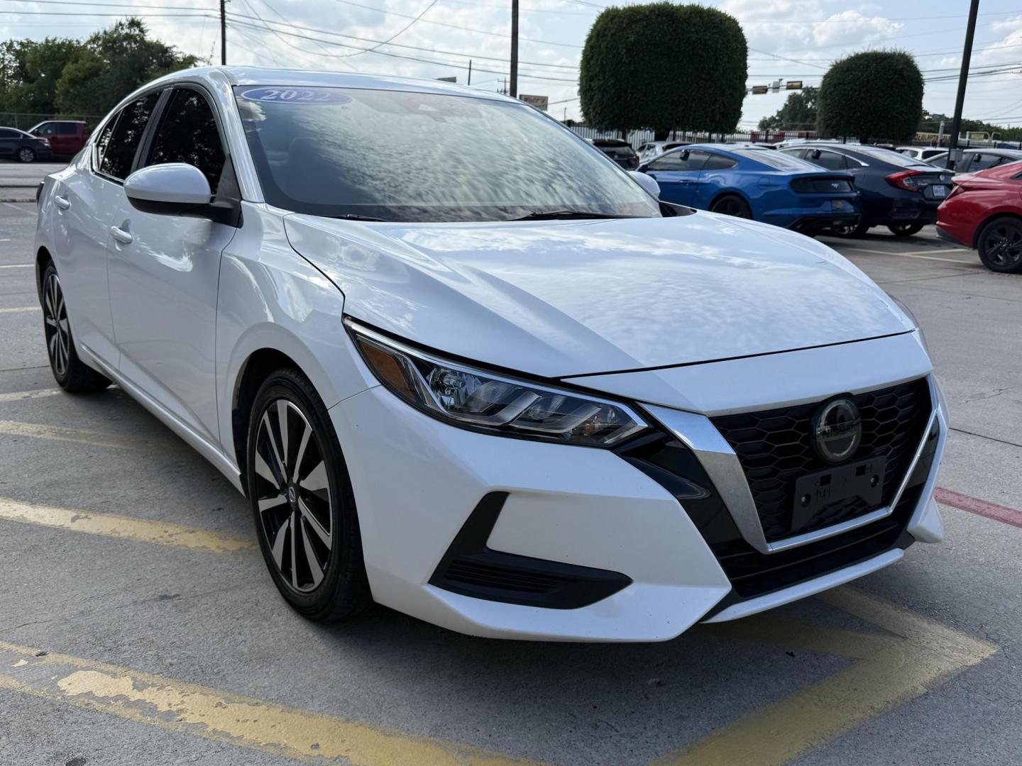 2022 Aspen White Tricoat /Tan Charcoal Nissan Sentra 77833 (3N1AB8CV5NY) with an 1.8L L4 SFI DOHC 16V engine, Continuously Variable Transmission transmission, located at 2401 E Main St., Grand Prairie, TX, 75050, (972) 262-4440, 32.748981, -96.969643 - Photo#6