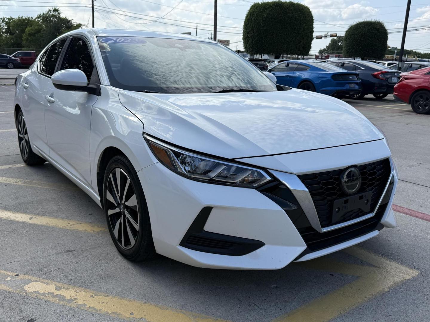 2022 Aspen White Tricoat /Tan Charcoal Nissan Sentra 77833 (3N1AB8CV5NY) with an 1.8L L4 SFI DOHC 16V engine, Continuously Variable Transmission transmission, located at 2401 E Main St., Grand Prairie, TX, 75050, (972) 262-4440, 32.748981, -96.969643 - Photo#21
