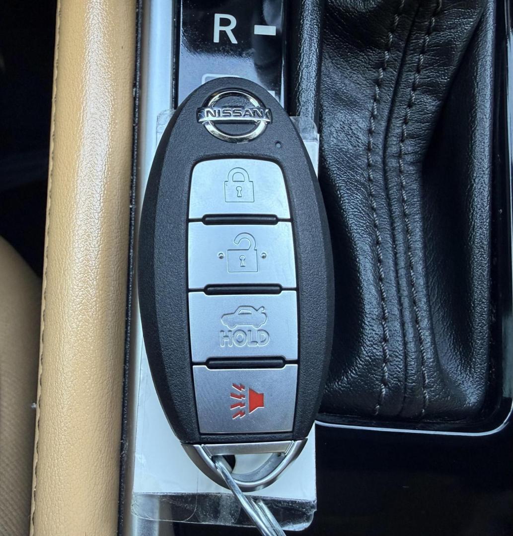 2022 Aspen White Tricoat /Tan Charcoal Nissan Sentra 77833 (3N1AB8CV5NY) with an 1.8L L4 SFI DOHC 16V engine, Continuously Variable Transmission transmission, located at 2401 E Main St., Grand Prairie, TX, 75050, (972) 262-4440, 32.748981, -96.969643 - Photo#25