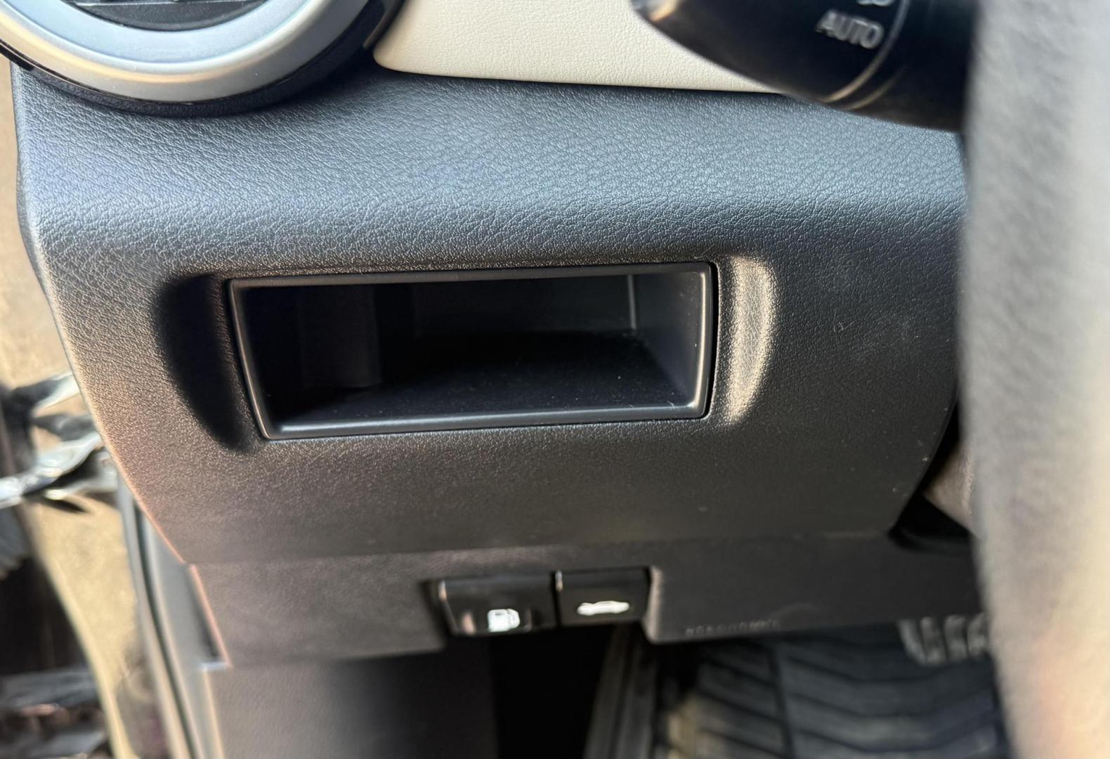 2020 Super Black /Graphite, premium cloth Nissan Versa 70760 (3N1CN8EVXLL) with an 1.6L L4 DOHC 16V engine, Continuously Variable Transmission transmission, located at 2401 E Main St., Grand Prairie, TX, 75050, (972) 262-4440, 32.748981, -96.969643 - Photo#2
