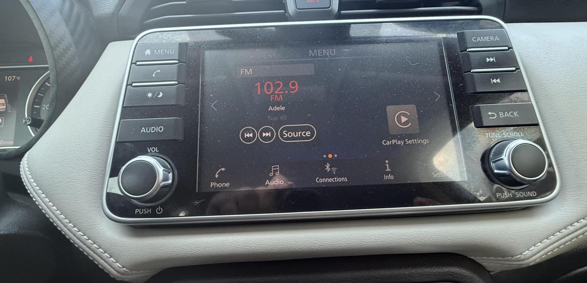 2020 Super Black /Graphite, premium cloth Nissan Versa 70760 (3N1CN8EVXLL) with an 1.6L L4 DOHC 16V engine, Continuously Variable Transmission transmission, located at 2401 E Main St., Grand Prairie, TX, 75050, (972) 262-4440, 32.748981, -96.969643 - Photo#10