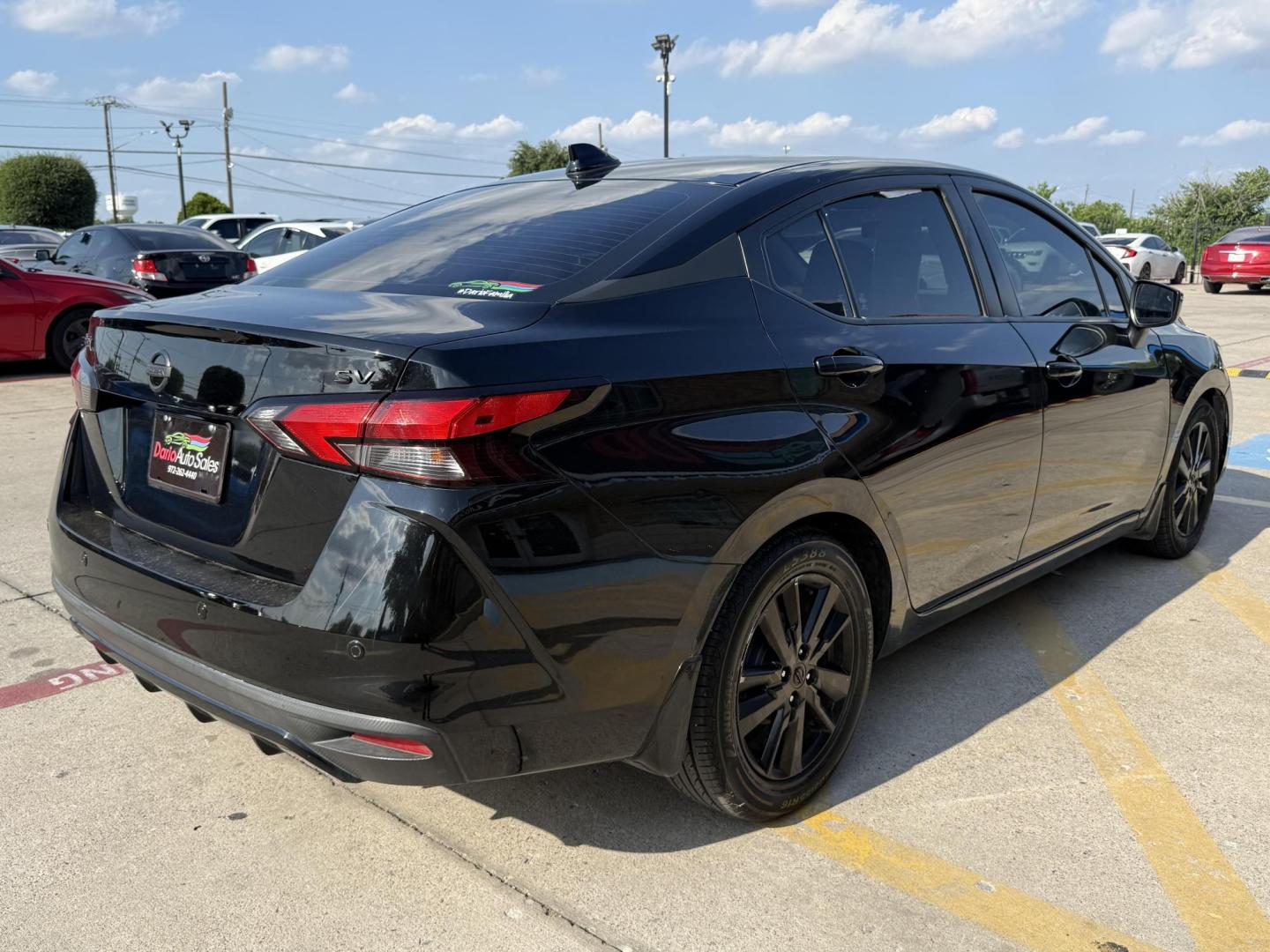 2020 Super Black /Graphite, premium cloth Nissan Versa 70760 (3N1CN8EVXLL) with an 1.6L L4 DOHC 16V engine, Continuously Variable Transmission transmission, located at 2401 E Main St., Grand Prairie, TX, 75050, (972) 262-4440, 32.748981, -96.969643 - Photo#16