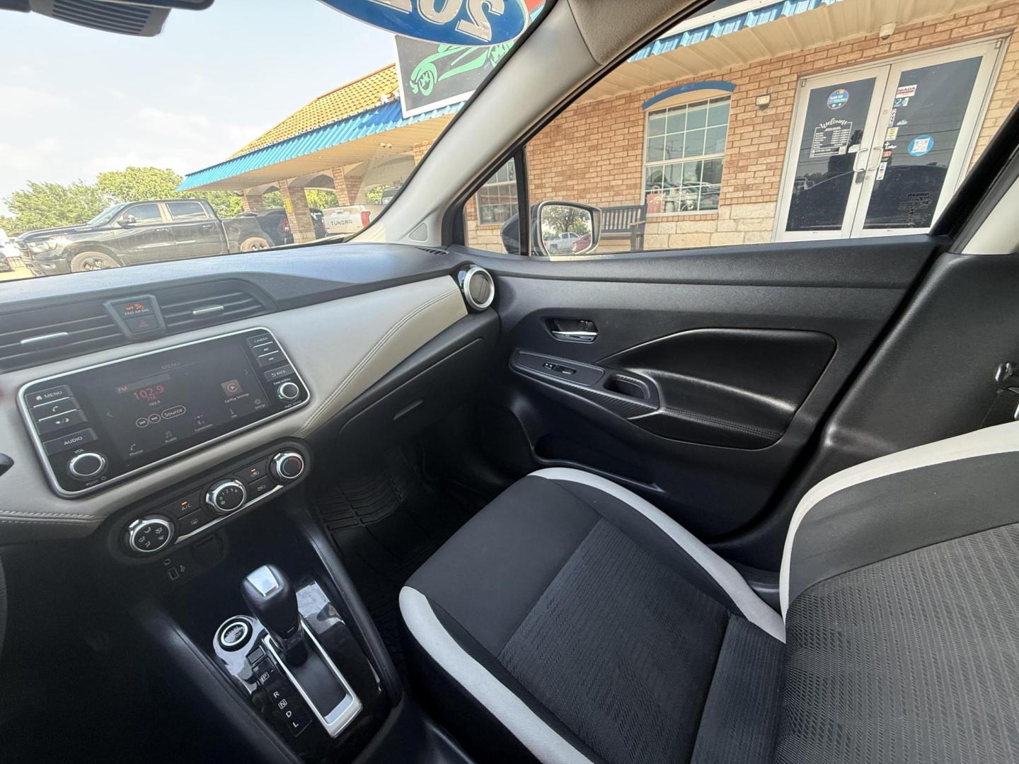2020 Super Black /Graphite, premium cloth Nissan Versa 70760 (3N1CN8EVXLL) with an 1.6L L4 DOHC 16V engine, Continuously Variable Transmission transmission, located at 2401 E Main St., Grand Prairie, TX, 75050, (972) 262-4440, 32.748981, -96.969643 - Photo#24