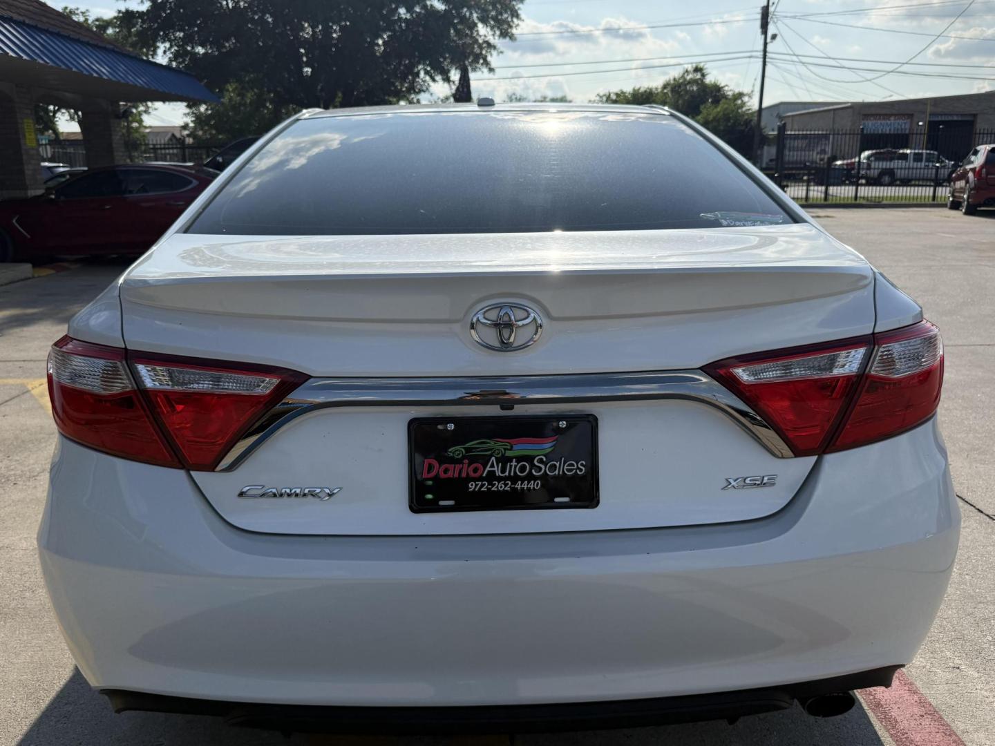 2017 Super White /Black and Ash, leather/suede Black, leather/suede Toyota Camry 55375 (4T1BF1FK8HU) with an 2.5L L4 DOHC 16V engine, 6-Speed Automatic transmission, located at 2401 E Main St., Grand Prairie, TX, 75050, (972) 262-4440, 32.748981, -96.969643 - Photo#5