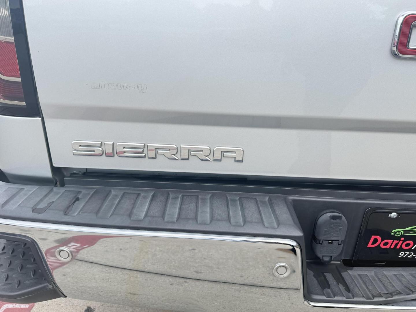 2018 Summit White /Dark Ash Seats w/Jet Black Interior Accents, cloth Chevrolet Silverado 1500 59698 (1GCRCNEH2JZ) with an 4.3L V6 OHV 12V engine, 6-Speed Automatic transmission, located at 2401 E Main St., Grand Prairie, TX, 75050, (972) 262-4440, 32.748981, -96.969643 - Photo#1