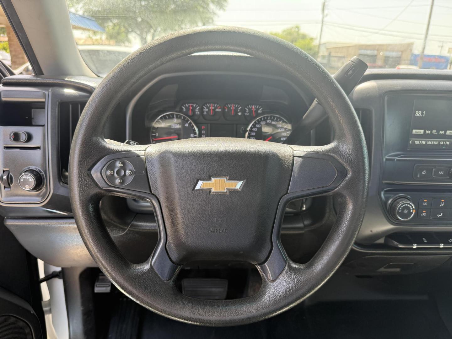 2018 Summit White /Dark Ash Seats w/Jet Black Interior Accents, cloth Chevrolet Silverado 1500 59698 (1GCRCNEH2JZ) with an 4.3L V6 OHV 12V engine, 6-Speed Automatic transmission, located at 2401 E Main St., Grand Prairie, TX, 75050, (972) 262-4440, 32.748981, -96.969643- Photo#1
