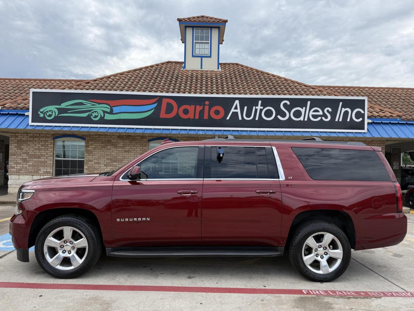 2020 Siren Red Tintcoat /Cocoa/Dune, leather Jet Black, leather Jet Black/D Chevrolet Suburban 70487 (1GNSCHKC8LR) with an 5.3L V8 OHV 16V engine, 6-Speed Automatic transmission, located at 2401 E Main St., Grand Prairie, TX, 75050, (972) 262-4440, 32.748981, -96.969643 - Photo#7