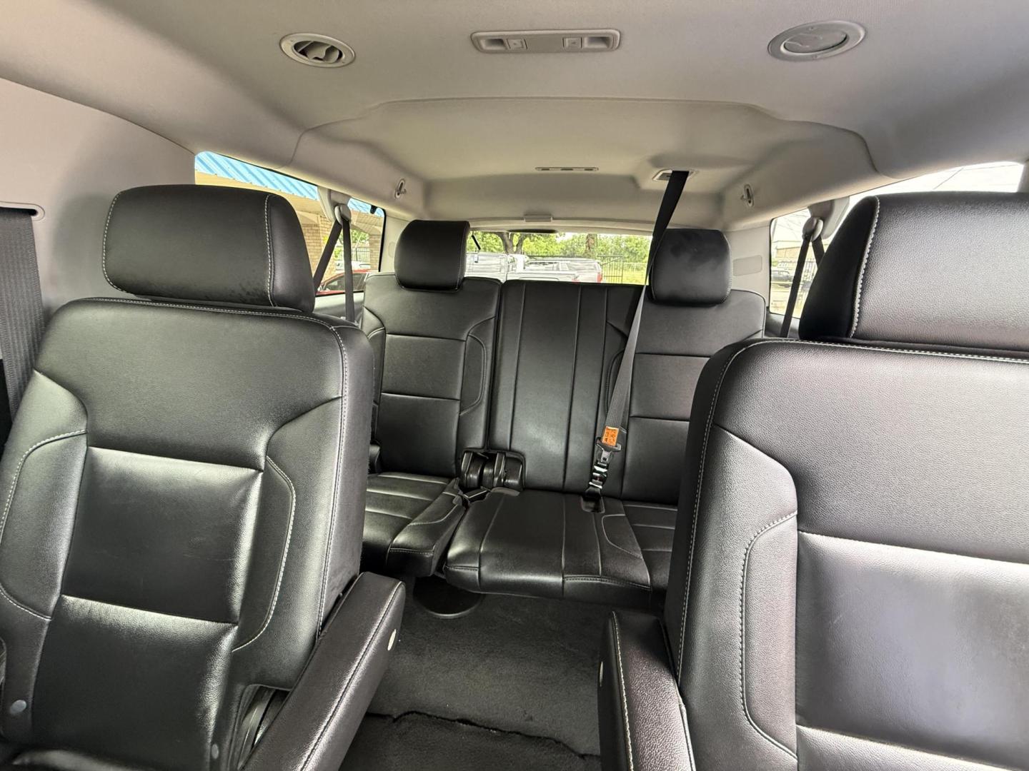 2020 Siren Red Tintcoat /Cocoa/Dune, leather Jet Black, leather Jet Black/D Chevrolet Suburban 70487 (1GNSCHKC8LR) with an 5.3L V8 OHV 16V engine, 6-Speed Automatic transmission, located at 2401 E Main St., Grand Prairie, TX, 75050, (972) 262-4440, 32.748981, -96.969643 - Photo#18