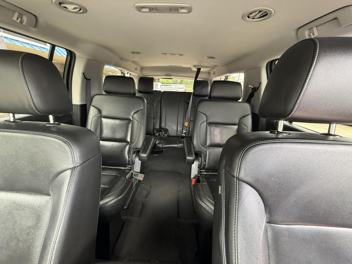 2020 Siren Red Tintcoat /Cocoa/Dune, leather Jet Black, leather Jet Black/D Chevrolet Suburban 70487 (1GNSCHKC8LR) with an 5.3L V8 OHV 16V engine, 6-Speed Automatic transmission, located at 2401 E Main St., Grand Prairie, TX, 75050, (972) 262-4440, 32.748981, -96.969643 - Photo#25