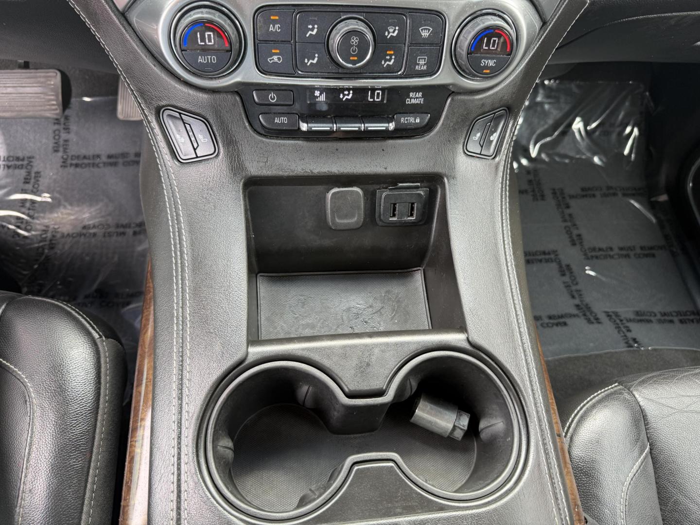 2020 Siren Red Tintcoat /Cocoa/Dune, leather Jet Black, leather Jet Black/D Chevrolet Suburban 70487 (1GNSCHKC8LR) with an 5.3L V8 OHV 16V engine, 6-Speed Automatic transmission, located at 2401 E Main St., Grand Prairie, TX, 75050, (972) 262-4440, 32.748981, -96.969643 - Photo#30