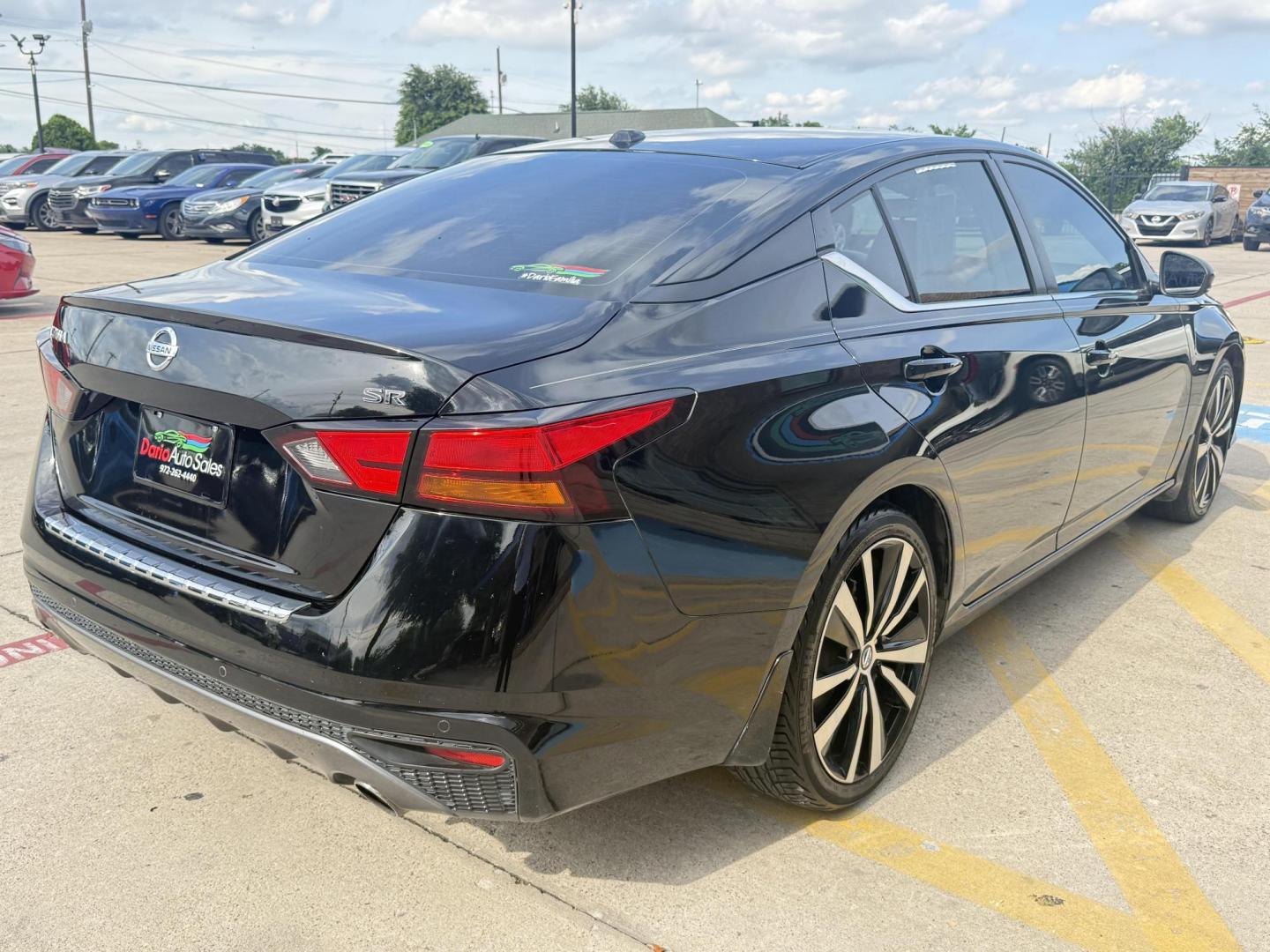 2021 Super Black /Sport, premium cloth Nissan Altima 75002 (1N4BL4CV9MN) with an 2.5L L4 DOHC 16V engine, Continuously Variable Transmission transmission, located at 2401 E Main St., Grand Prairie, TX, 75050, (972) 262-4440, 32.748981, -96.969643 - Photo#11