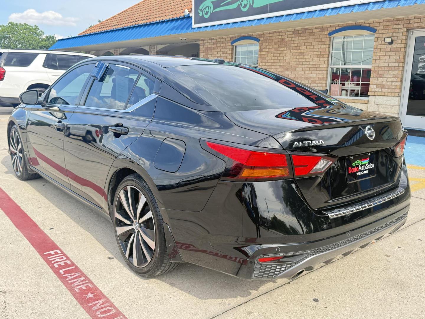 2021 Super Black /Sport, premium cloth Nissan Altima 75002 (1N4BL4CV9MN) with an 2.5L L4 DOHC 16V engine, Continuously Variable Transmission transmission, located at 2401 E Main St., Grand Prairie, TX, 75050, (972) 262-4440, 32.748981, -96.969643 - Photo#13