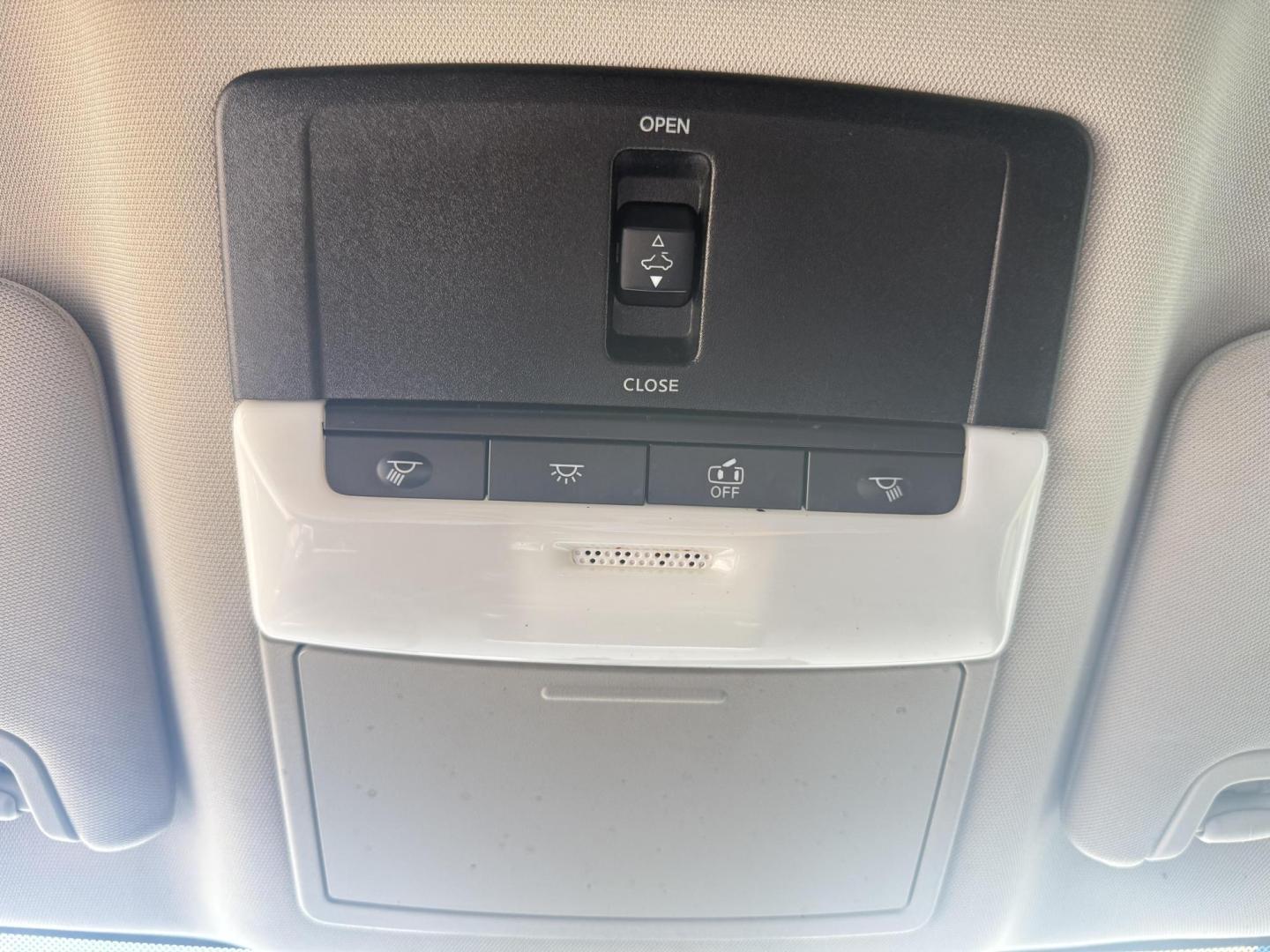 2021 Super Black /Sport, premium cloth Nissan Altima 75002 (1N4BL4CV9MN) with an 2.5L L4 DOHC 16V engine, Continuously Variable Transmission transmission, located at 2401 E Main St., Grand Prairie, TX, 75050, (972) 262-4440, 32.748981, -96.969643 - Photo#23