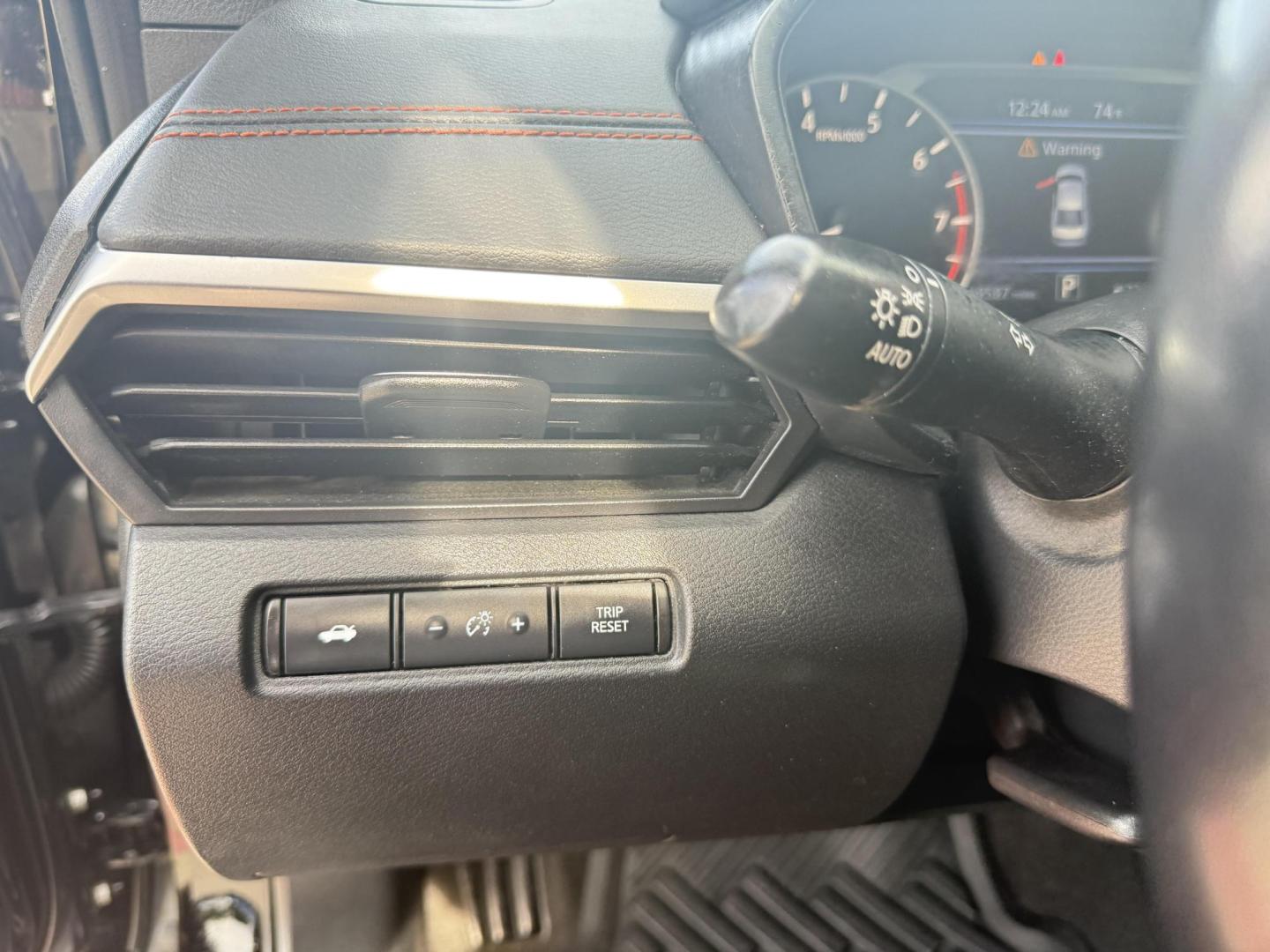 2021 Super Black /Sport, premium cloth Nissan Altima 75002 (1N4BL4CV9MN) with an 2.5L L4 DOHC 16V engine, Continuously Variable Transmission transmission, located at 2401 E Main St., Grand Prairie, TX, 75050, (972) 262-4440, 32.748981, -96.969643 - Photo#31