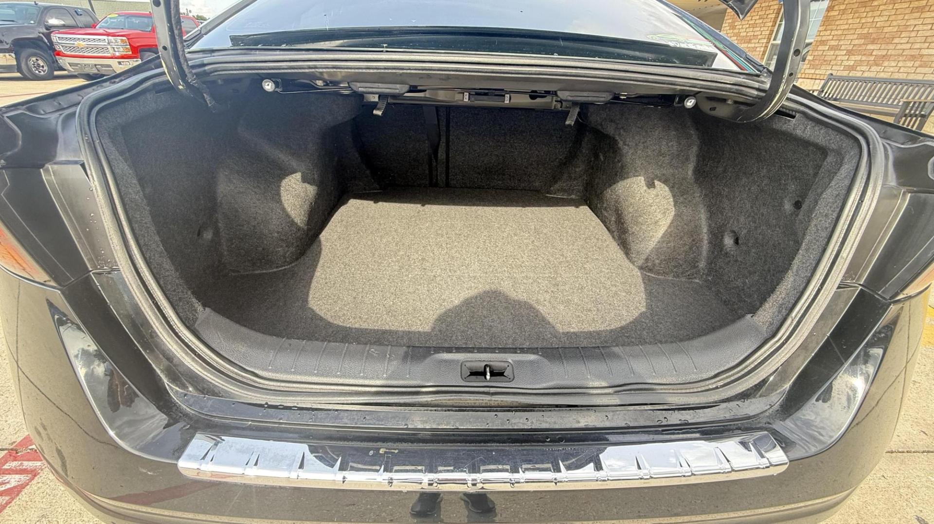 2021 Super Black /Sport, premium cloth Nissan Altima 75002 (1N4BL4CV9MN) with an 2.5L L4 DOHC 16V engine, Continuously Variable Transmission transmission, located at 2401 E Main St., Grand Prairie, TX, 75050, (972) 262-4440, 32.748981, -96.969643 - Photo#33