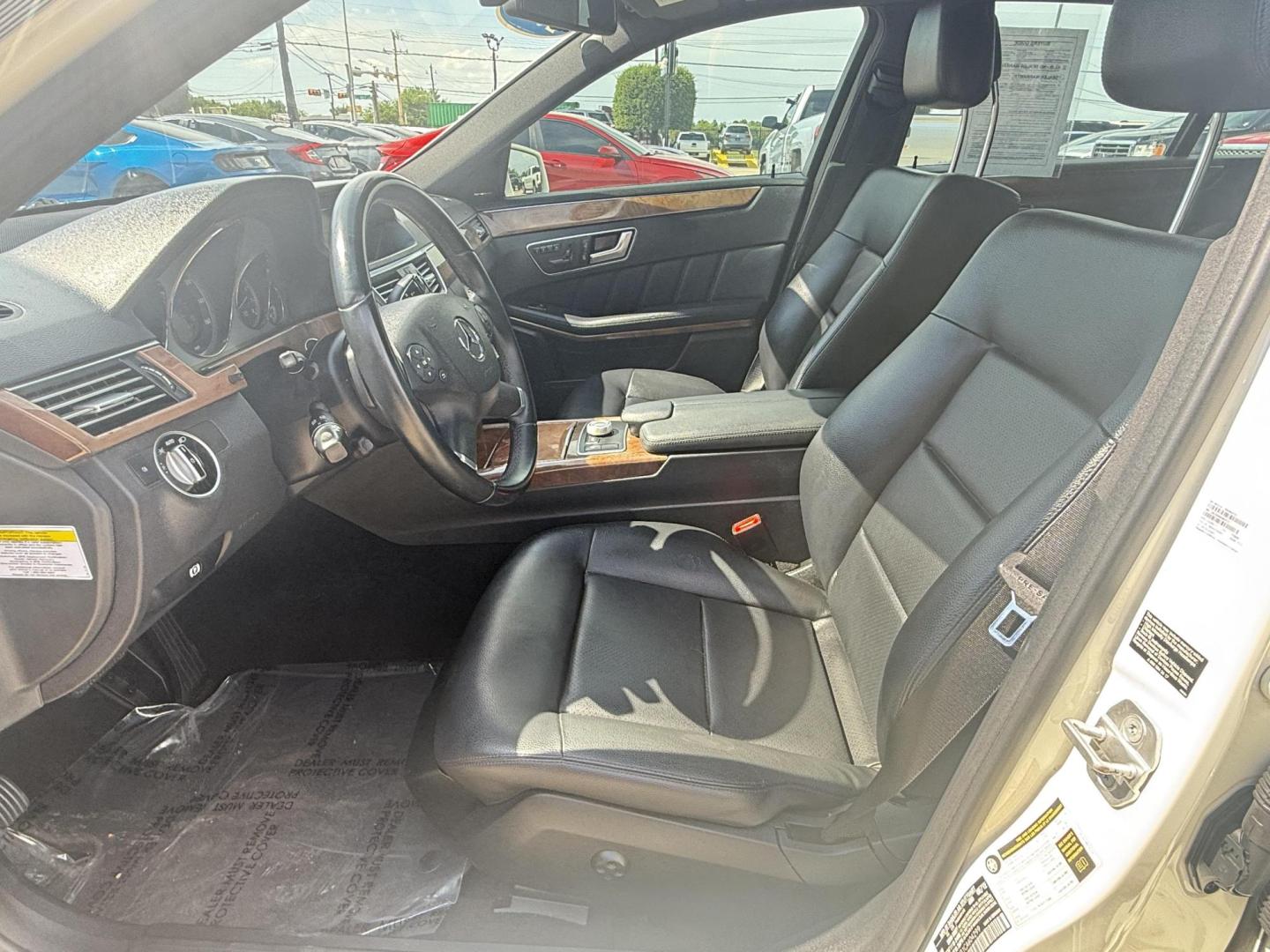 2012 Arctic White /Almond/Black Leather Interior Almond/Black Vinyl I Mercedes-Benz E-Class 43858 (WDDHF5KB1CA) with an 3.5L V6 DOHC 24V engine, 7-Speed Automatic transmission, located at 2401 E Main St., Grand Prairie, TX, 75050, (972) 262-4440, 32.748981, -96.969643 - Photo#3