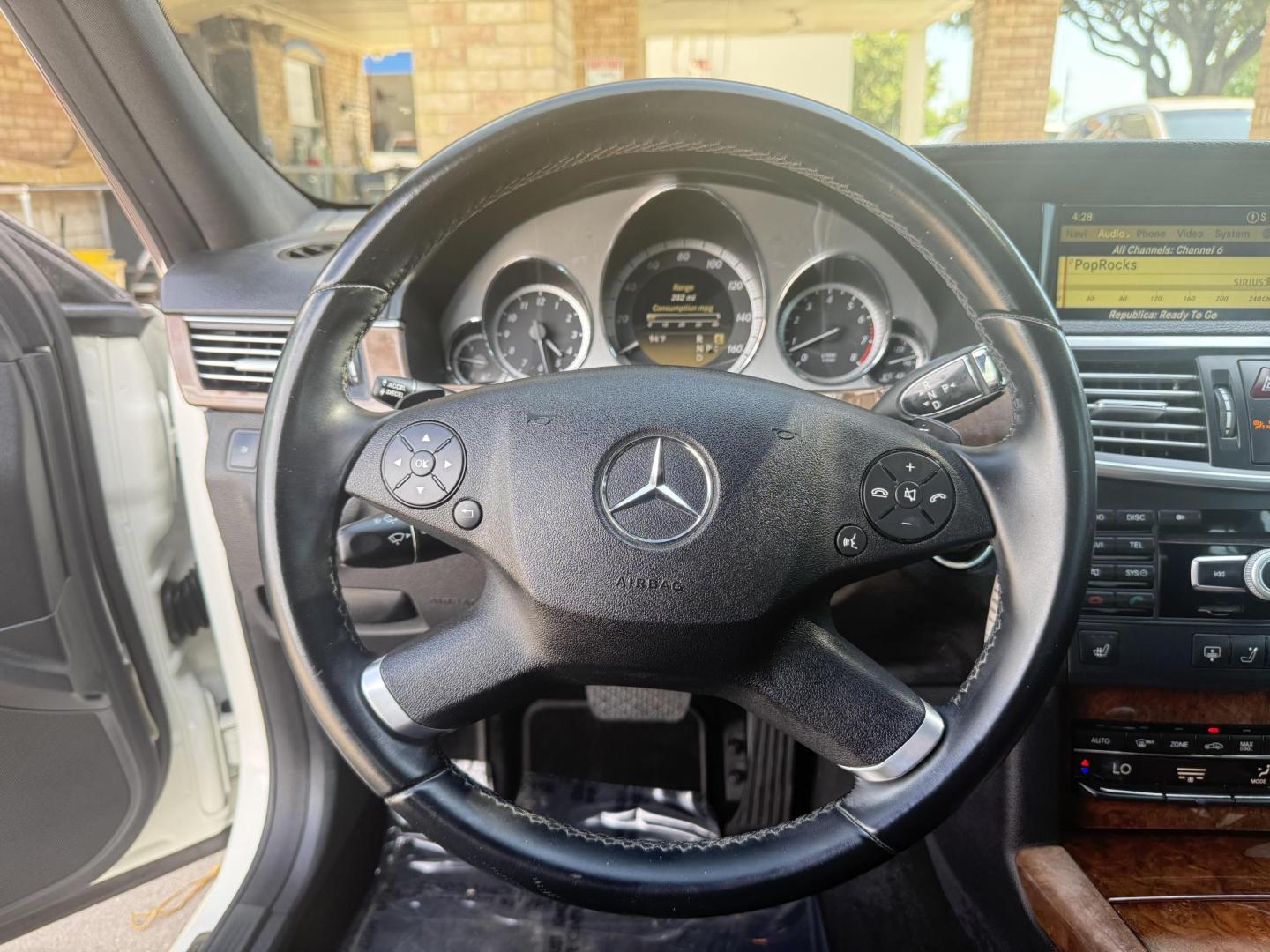 2012 Arctic White /Almond/Black Leather Interior Almond/Black Vinyl I Mercedes-Benz E-Class 43858 (WDDHF5KB1CA) with an 3.5L V6 DOHC 24V engine, 7-Speed Automatic transmission, located at 2401 E Main St., Grand Prairie, TX, 75050, (972) 262-4440, 32.748981, -96.969643 - Photo#8