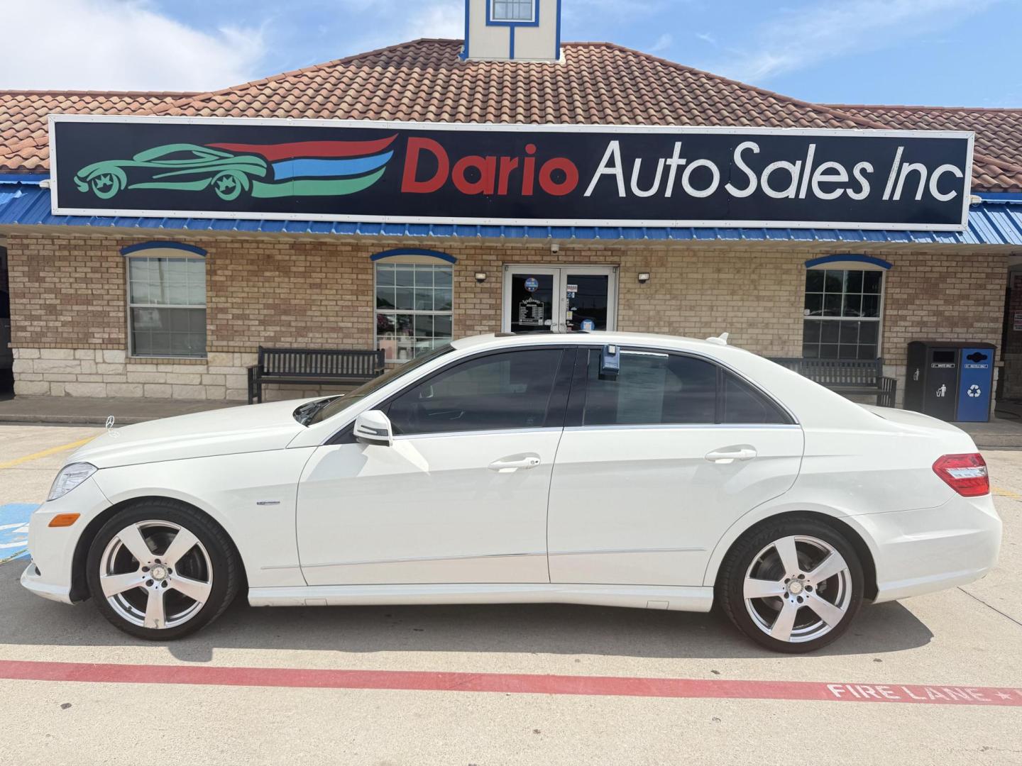 2012 Arctic White /Almond/Black Leather Interior Almond/Black Vinyl I Mercedes-Benz E-Class 43858 (WDDHF5KB1CA) with an 3.5L V6 DOHC 24V engine, 7-Speed Automatic transmission, located at 2401 E Main St., Grand Prairie, TX, 75050, (972) 262-4440, 32.748981, -96.969643 - Photo#15