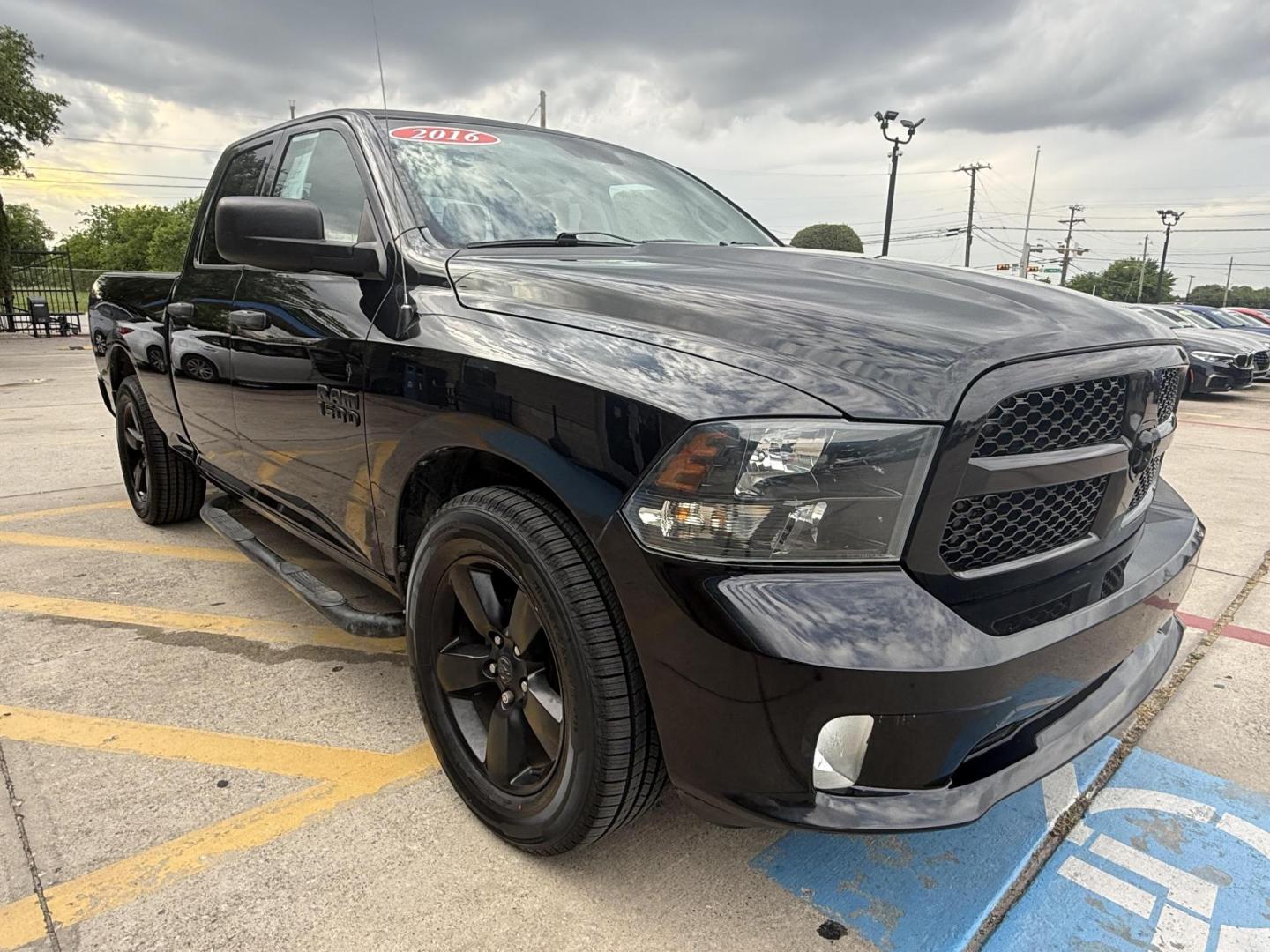 2016 Black Clear Coat /Black/Diesel Gray, cloth Black/Diesel Gray, vinyl RAM 1500 53842 (1C6RR6FG2GS) with an 3.6L V6 DOHC 24V FFV engine, 8-Speed Automatic transmission, located at 2401 E Main St., Grand Prairie, TX, 75050, (972) 262-4440, 32.748981, -96.969643 - Photo#11