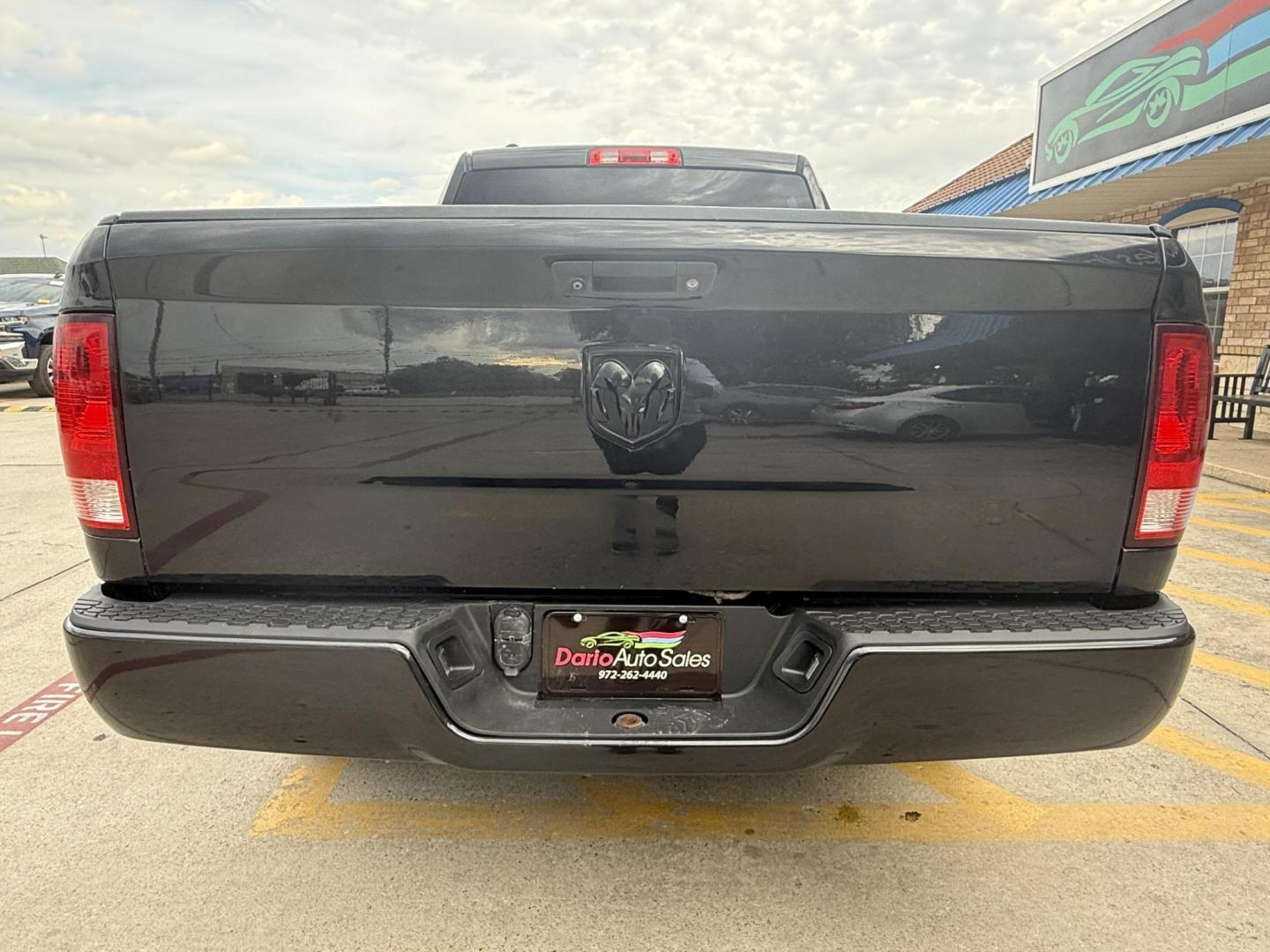 2016 Black Clear Coat /Black/Diesel Gray, cloth Black/Diesel Gray, vinyl RAM 1500 53842 (1C6RR6FG2GS) with an 3.6L V6 DOHC 24V FFV engine, 8-Speed Automatic transmission, located at 2401 E Main St., Grand Prairie, TX, 75050, (972) 262-4440, 32.748981, -96.969643 - Photo#20