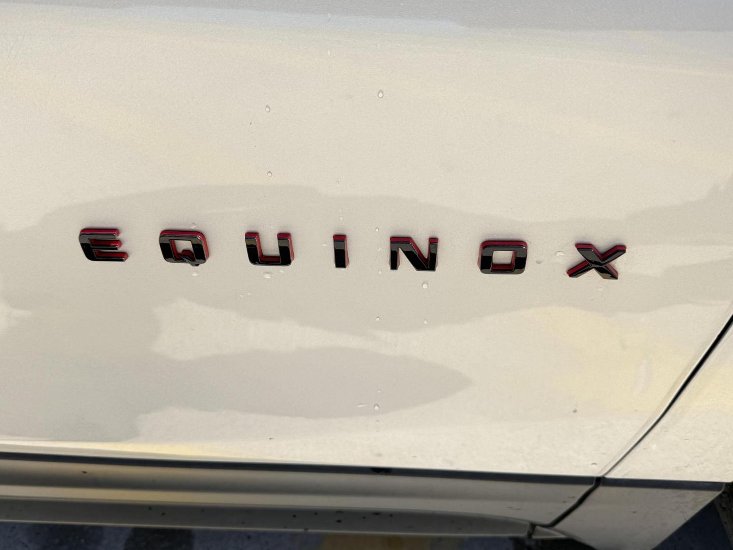 2019 Silver Ice Metallic /Jet Black, premium cloth Jet Black/Cinnamon, cloth Chevrolet Equinox 63877 (2GNAXLEX4K6) with an 2.0L L4 DOHC 16V engine, 9-Speed Automatic transmission, located at 2401 E Main St., Grand Prairie, TX, 75050, (972) 262-4440, 32.748981, -96.969643 - Photo#12
