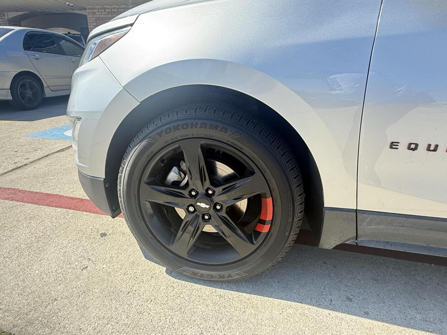 2019 Silver Ice Metallic /Jet Black, premium cloth Jet Black/Cinnamon, cloth Chevrolet Equinox 63877 (2GNAXLEX4K6) with an 2.0L L4 DOHC 16V engine, 9-Speed Automatic transmission, located at 2401 E Main St., Grand Prairie, TX, 75050, (972) 262-4440, 32.748981, -96.969643 - Photo#14