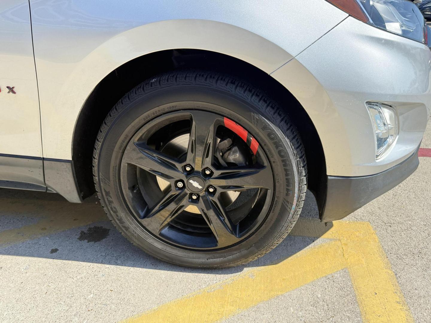 2019 Silver Ice Metallic /Jet Black, premium cloth Jet Black/Cinnamon, cloth Chevrolet Equinox 63877 (2GNAXLEX4K6) with an 2.0L L4 DOHC 16V engine, 9-Speed Automatic transmission, located at 2401 E Main St., Grand Prairie, TX, 75050, (972) 262-4440, 32.748981, -96.969643 - Photo#28
