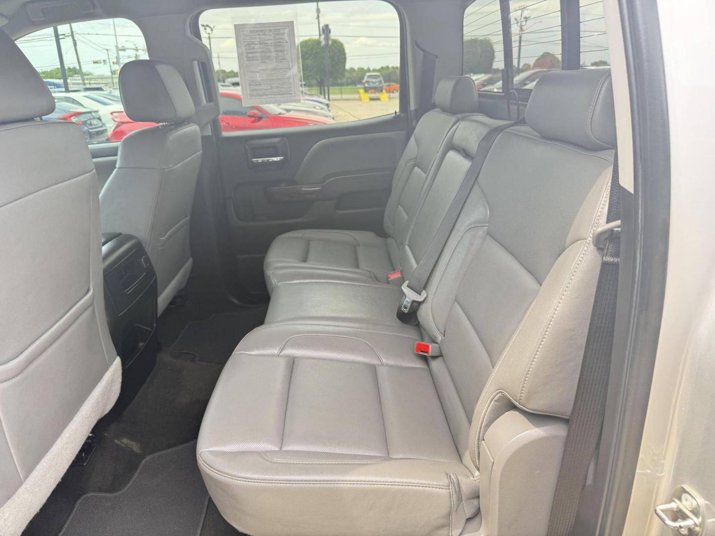 2018 Quicksilver Metallic /Cocoa/Dune, leather Dark Ash Seats w/Jet Black Int GMC Sierra 1500 60193 (3GTP1NEC6JG) with an 5.3L V8 OHV 16V engine, 6-Speed Automatic transmission, located at 2401 E Main St., Grand Prairie, TX, 75050, (972) 262-4440, 32.748981, -96.969643 - Photo#31
