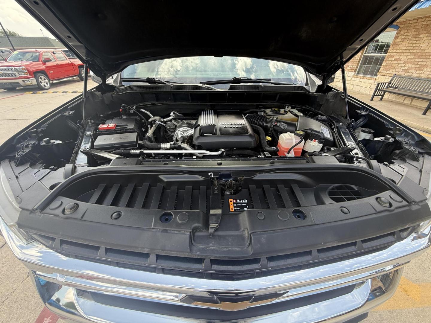 2021 Northsky Blue Metallic /Gideon/Very Dark Atmosphere, cloth Gideon/Very Dar Chevrolet Silverado 1500 74656 (1GCUYDET5MZ) with an 3.0L L6 DOHC 16V TURBO DIESEL engine, 6-Speed Automatic transmission, located at 2401 E Main St., Grand Prairie, TX, 75050, (972) 262-4440, 32.748981, -96.969643 - Photo#1