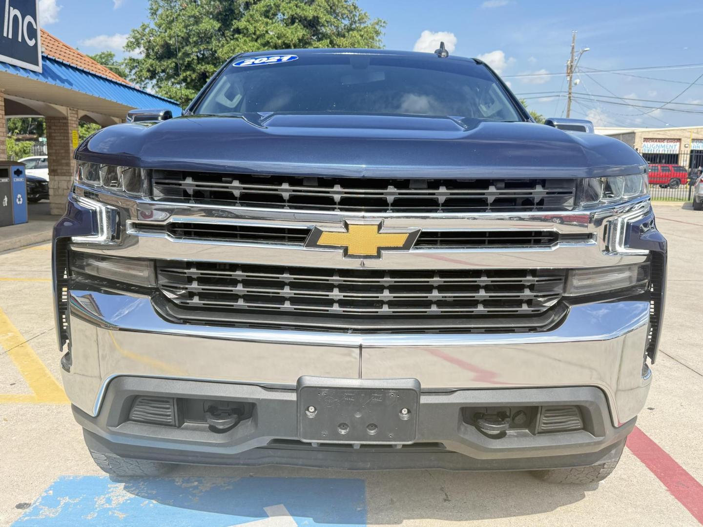 2021 Northsky Blue Metallic /Gideon/Very Dark Atmosphere, cloth Gideon/Very Dar Chevrolet Silverado 1500 74656 (1GCUYDET5MZ) with an 3.0L L6 DOHC 16V TURBO DIESEL engine, 6-Speed Automatic transmission, located at 2401 E Main St., Grand Prairie, TX, 75050, (972) 262-4440, 32.748981, -96.969643 - Photo#10