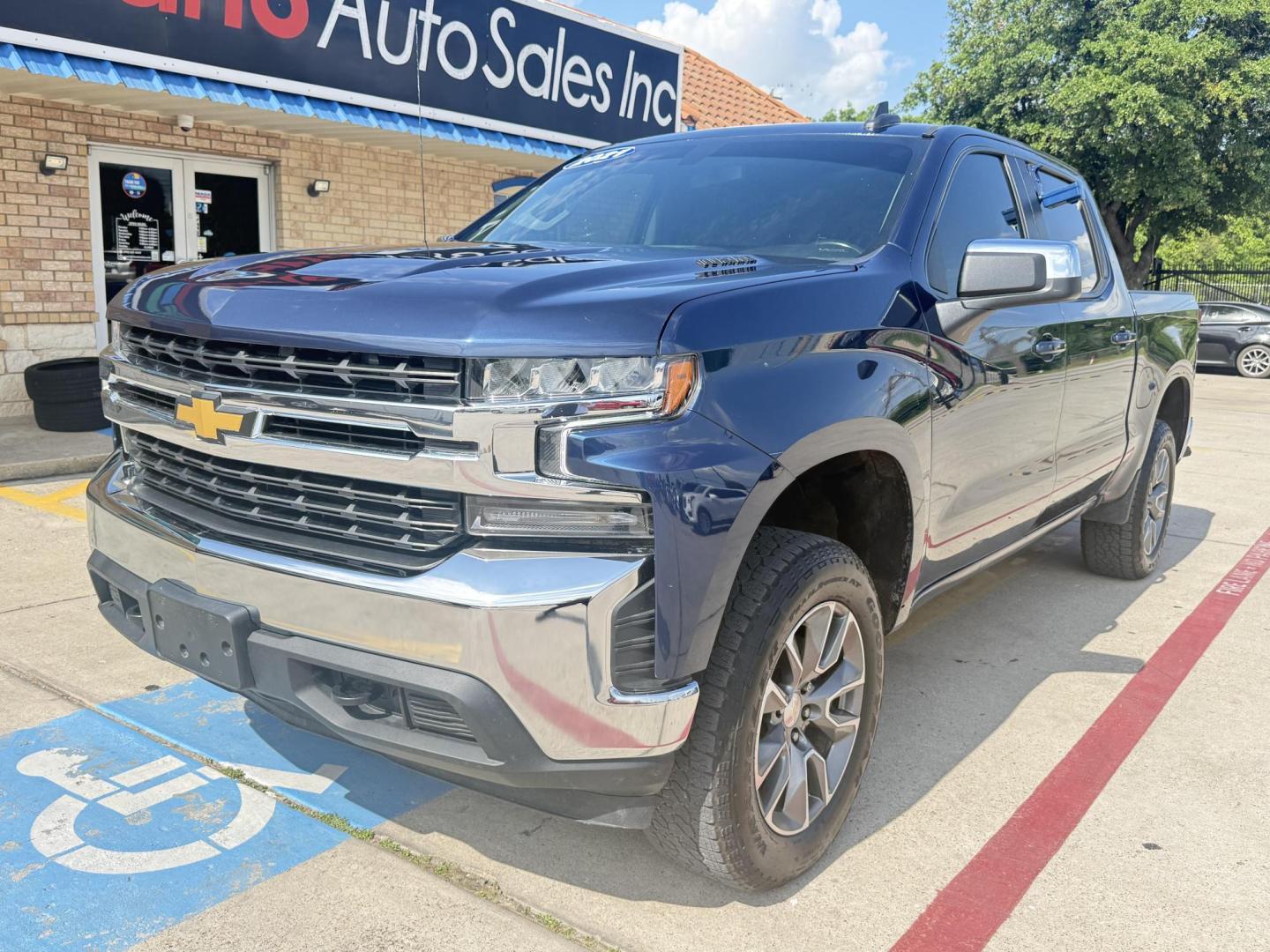 2021 Northsky Blue Metallic /Gideon/Very Dark Atmosphere, cloth Gideon/Very Dar Chevrolet Silverado 1500 74656 (1GCUYDET5MZ) with an 3.0L L6 DOHC 16V TURBO DIESEL engine, 6-Speed Automatic transmission, located at 2401 E Main St., Grand Prairie, TX, 75050, (972) 262-4440, 32.748981, -96.969643 - Photo#12