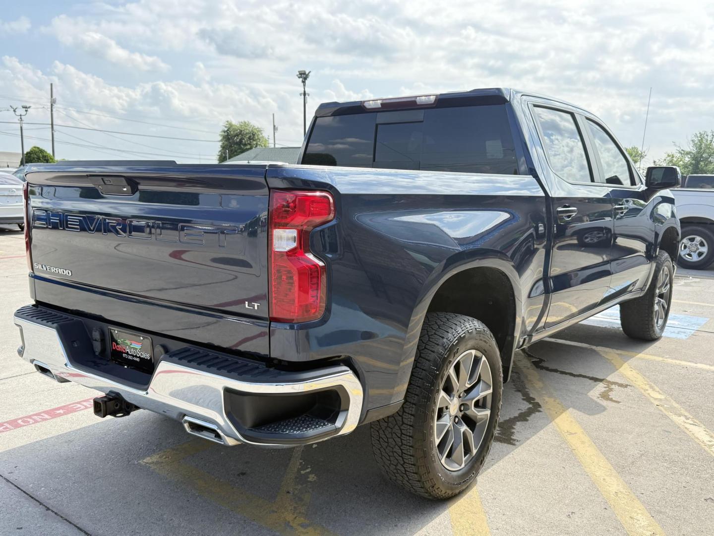 2021 Northsky Blue Metallic /Gideon/Very Dark Atmosphere, cloth Gideon/Very Dar Chevrolet Silverado 1500 74656 (1GCUYDET5MZ) with an 3.0L L6 DOHC 16V TURBO DIESEL engine, 6-Speed Automatic transmission, located at 2401 E Main St., Grand Prairie, TX, 75050, (972) 262-4440, 32.748981, -96.969643 - Photo#14