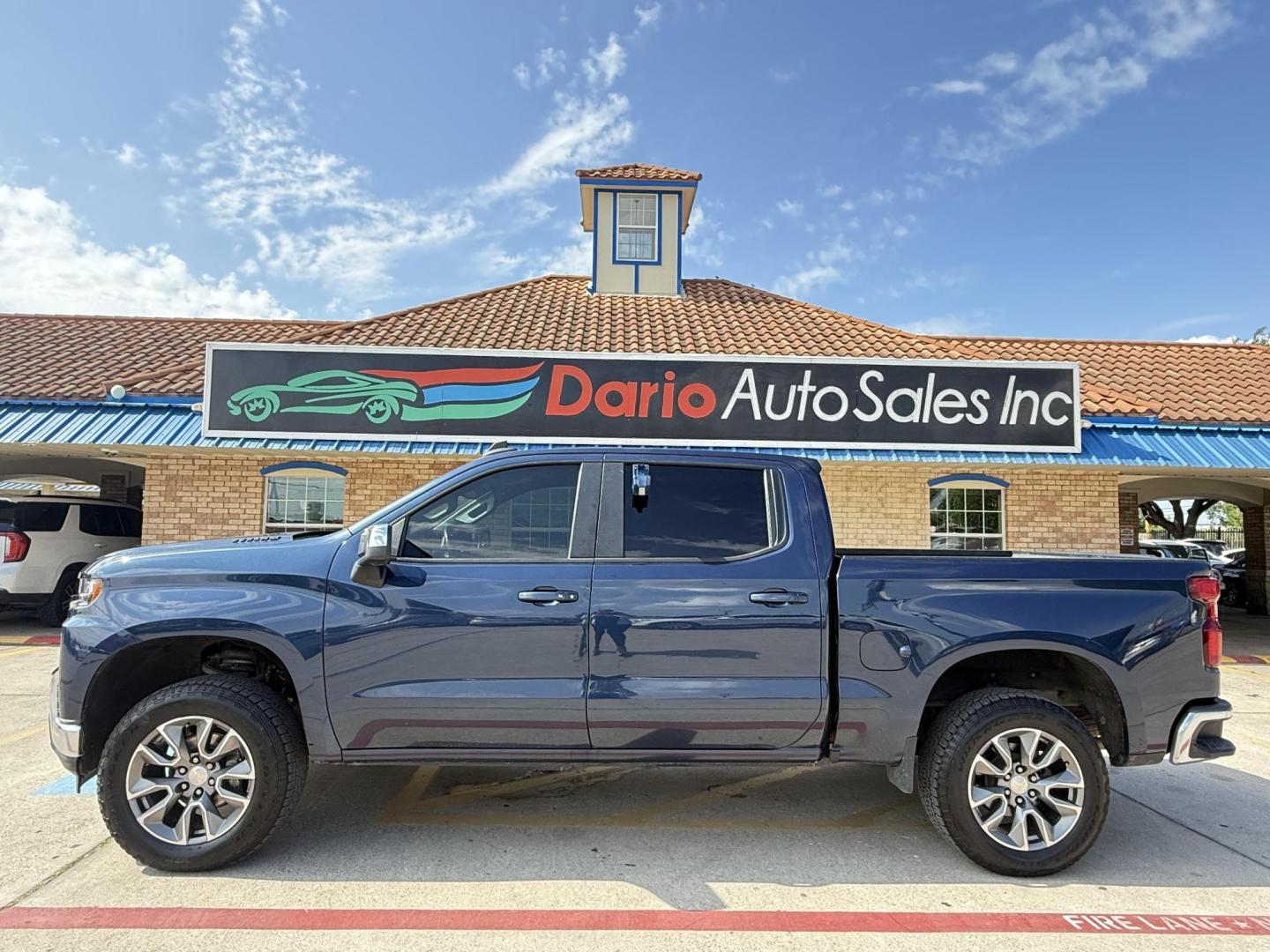 2021 Northsky Blue Metallic /Gideon/Very Dark Atmosphere, cloth Gideon/Very Dar Chevrolet Silverado 1500 74656 (1GCUYDET5MZ) with an 3.0L L6 DOHC 16V TURBO DIESEL engine, 6-Speed Automatic transmission, located at 2401 E Main St., Grand Prairie, TX, 75050, (972) 262-4440, 32.748981, -96.969643 - Photo#16