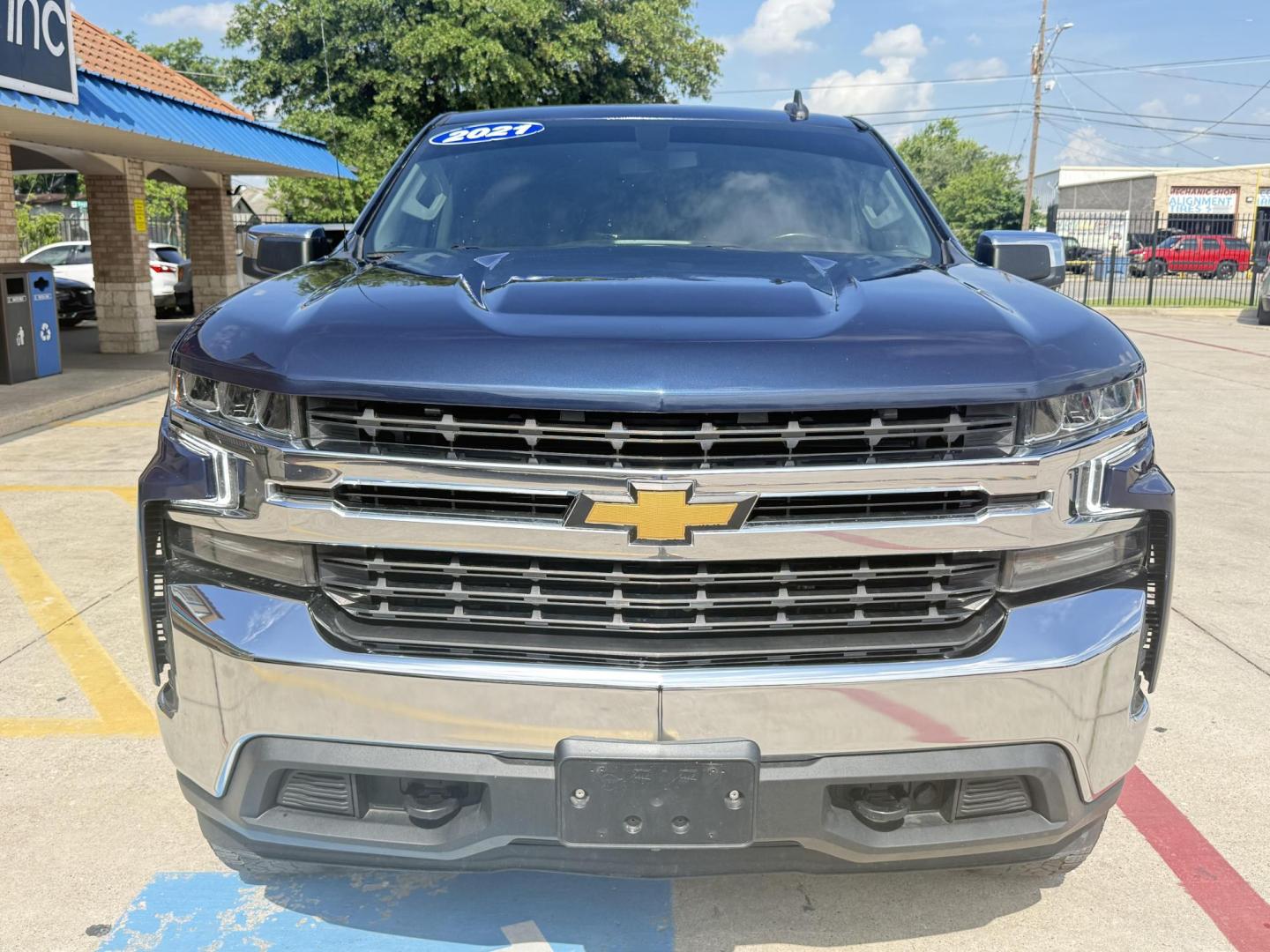 2021 Northsky Blue Metallic /Gideon/Very Dark Atmosphere, cloth Gideon/Very Dar Chevrolet Silverado 1500 74656 (1GCUYDET5MZ) with an 3.0L L6 DOHC 16V TURBO DIESEL engine, 6-Speed Automatic transmission, located at 2401 E Main St., Grand Prairie, TX, 75050, (972) 262-4440, 32.748981, -96.969643 - Photo#30